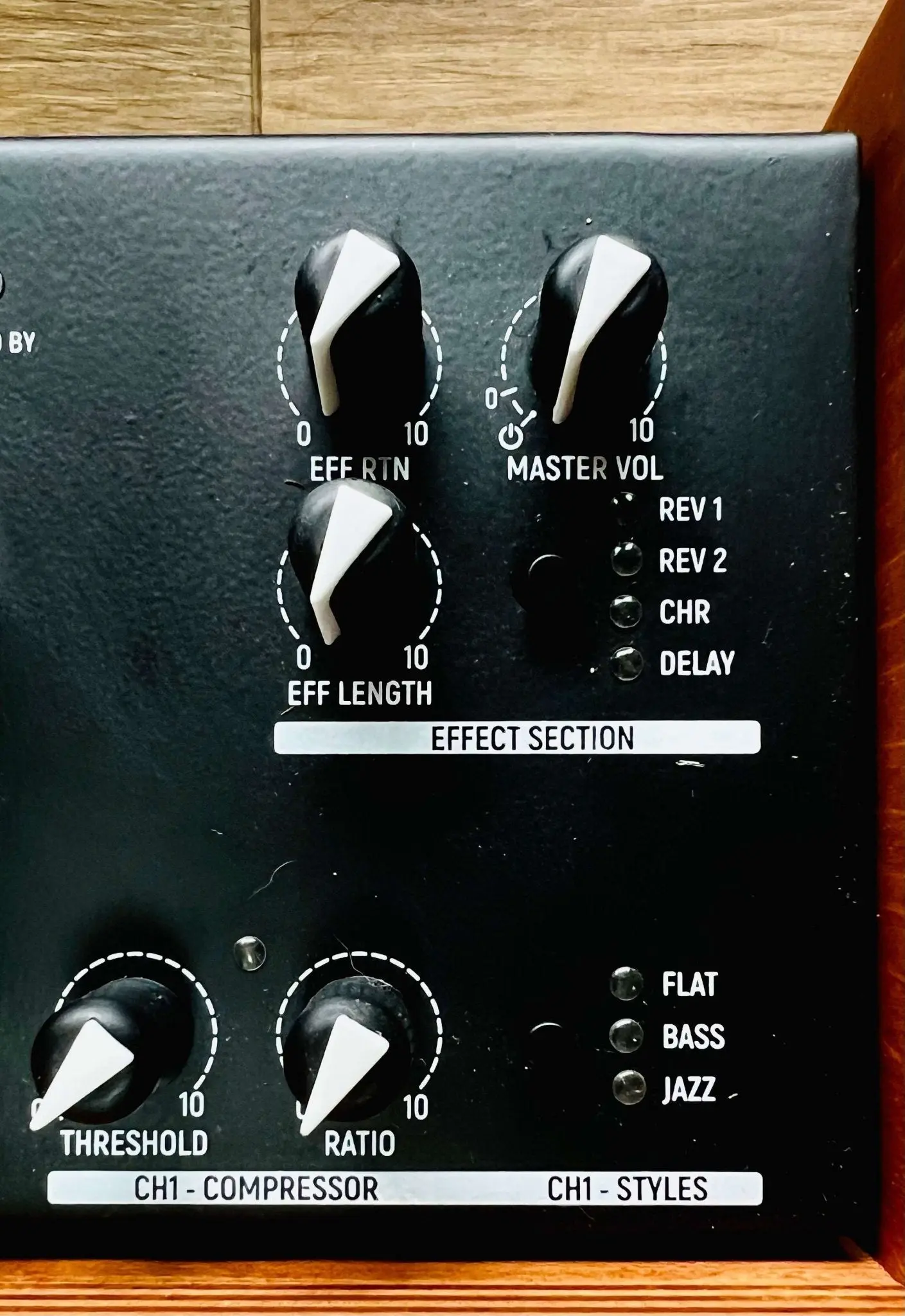 ACUS ONEFORSTRINGS 5 FERDI Wood (Richards Choice #1 Acoustic Amp) - Image 9