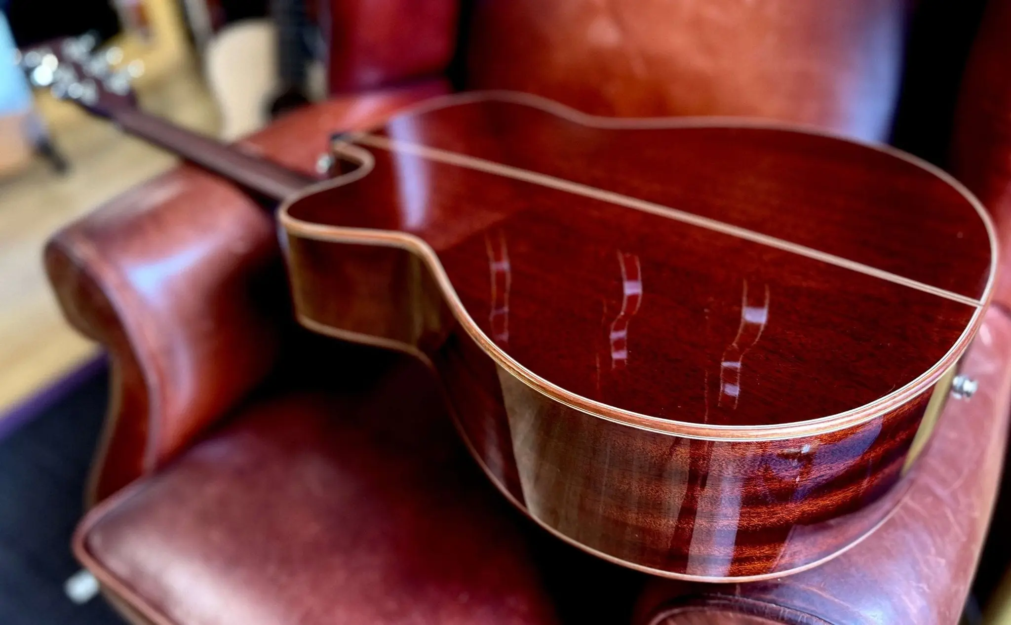 Auden Artist Mahogany Series - Austin Spruce Cutaway - Image 2
