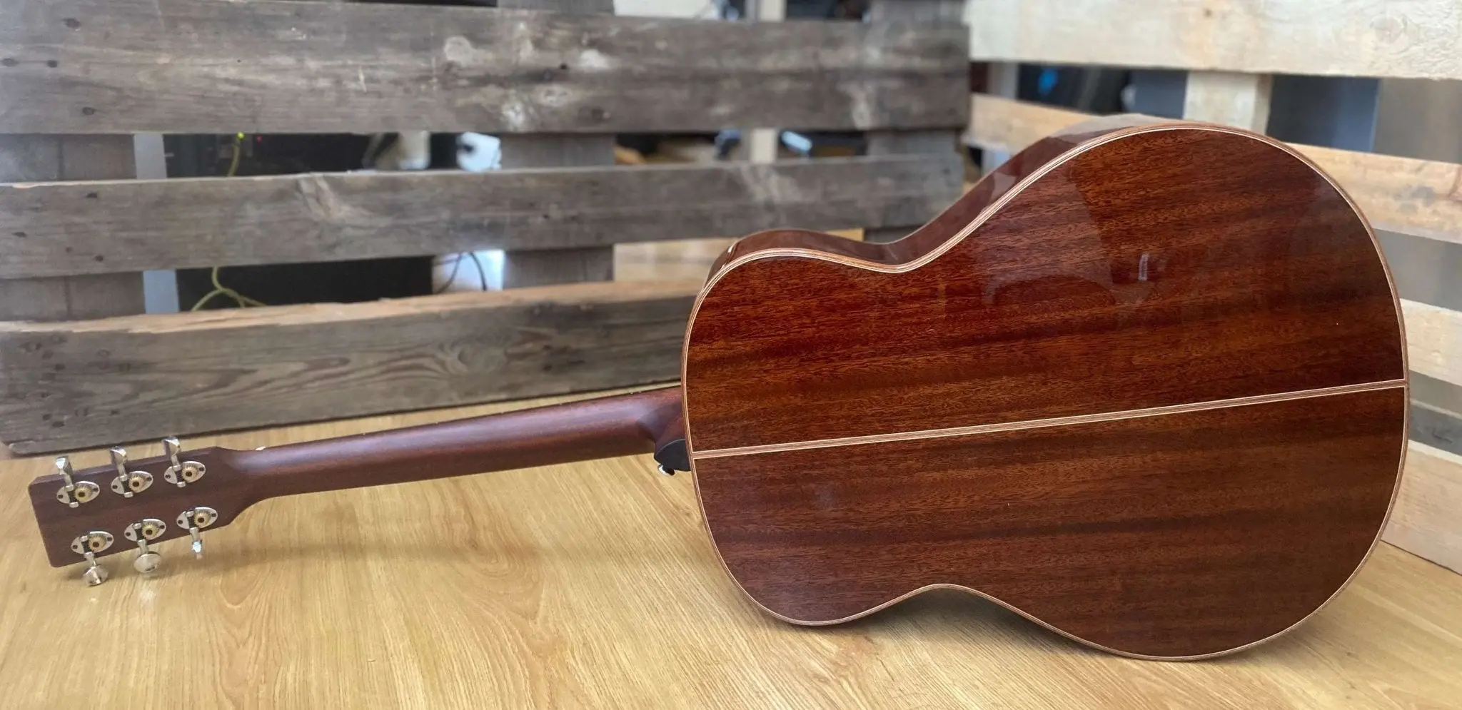Auden Artist Mahogany Series - Austin Spruce Full Body - Image 8