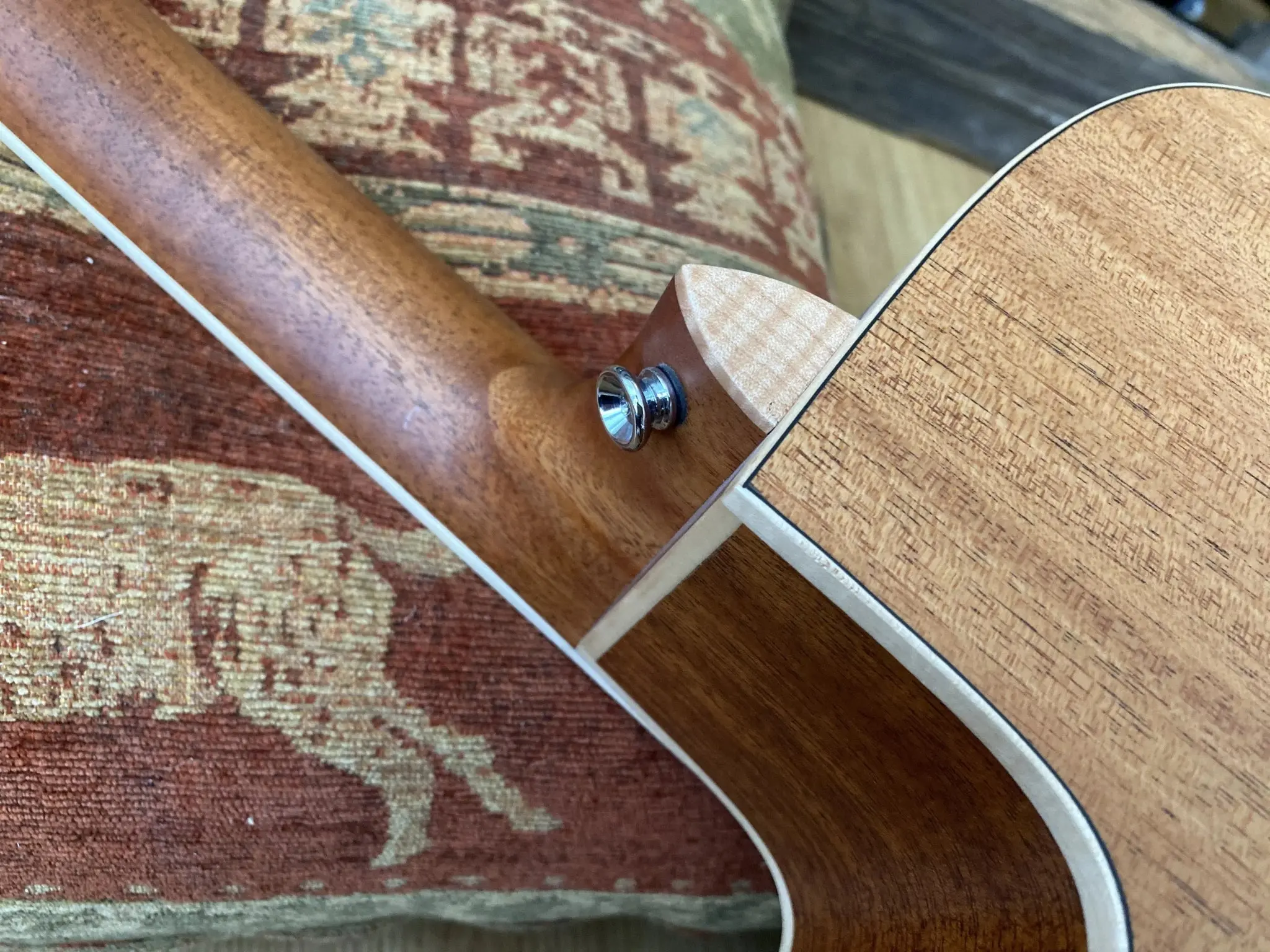Auden Neo Series - Colton Cutaway - Image 7
