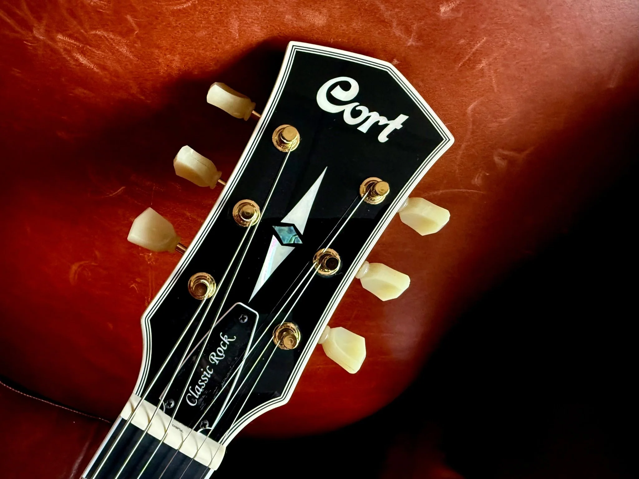 Cort CR270 Black Electric Guitar.  The "Vintage Guitas Beater" - Image 5