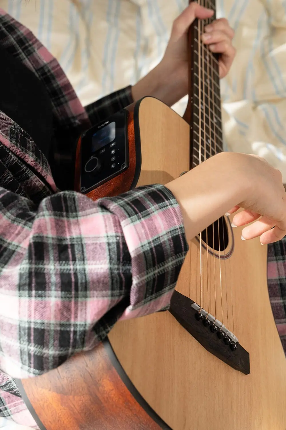 Cort EARTH-HV-GO-OP Earth Go Open Pore Smart Acoustic Guitar w'Hyvibe & Solid Spruce Top w' £225 Custom Pro Setup Package Included - Image 16