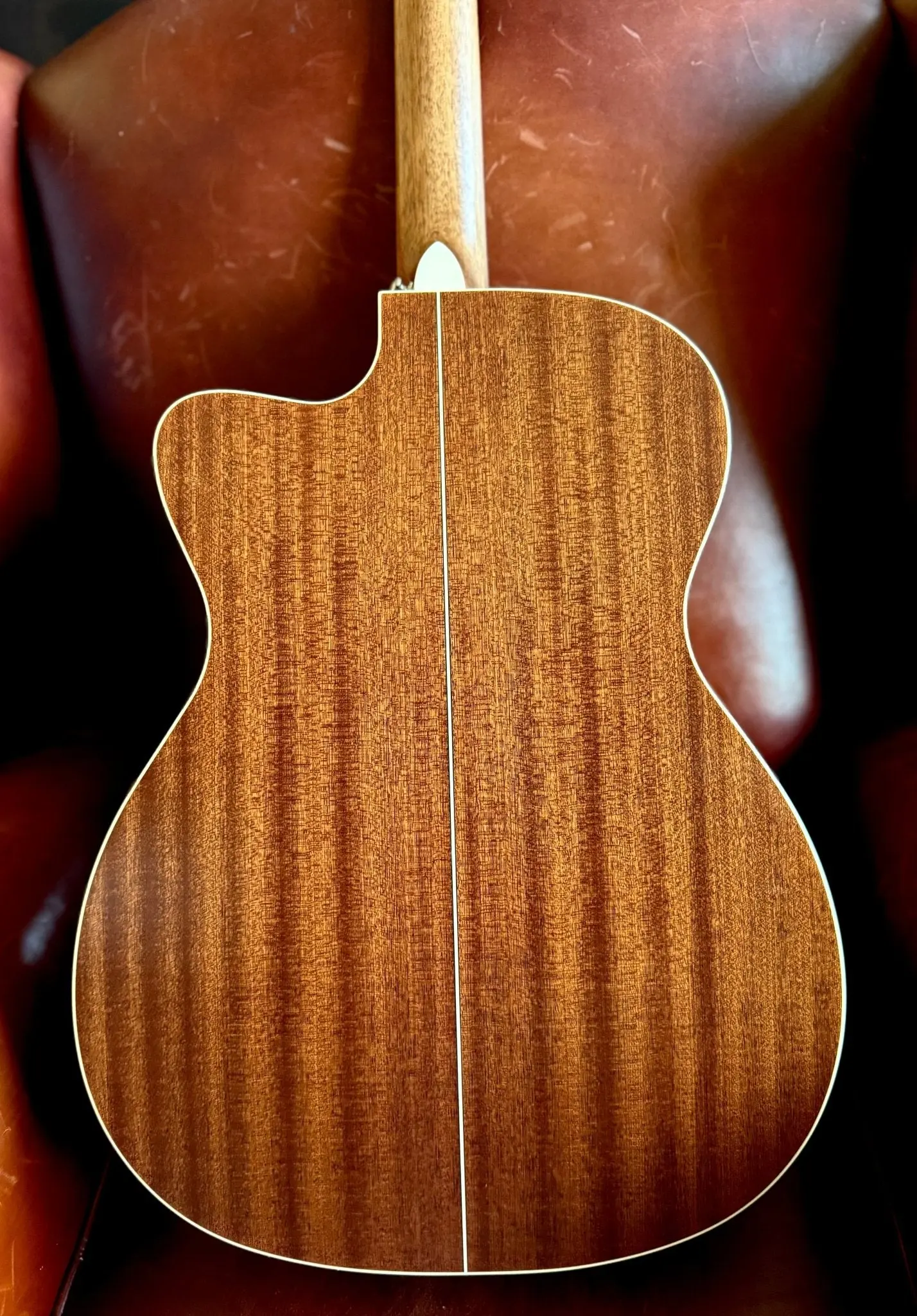 Cort ESSENCE-OC4 NSG Electro Acoustic Guitar - Image 11