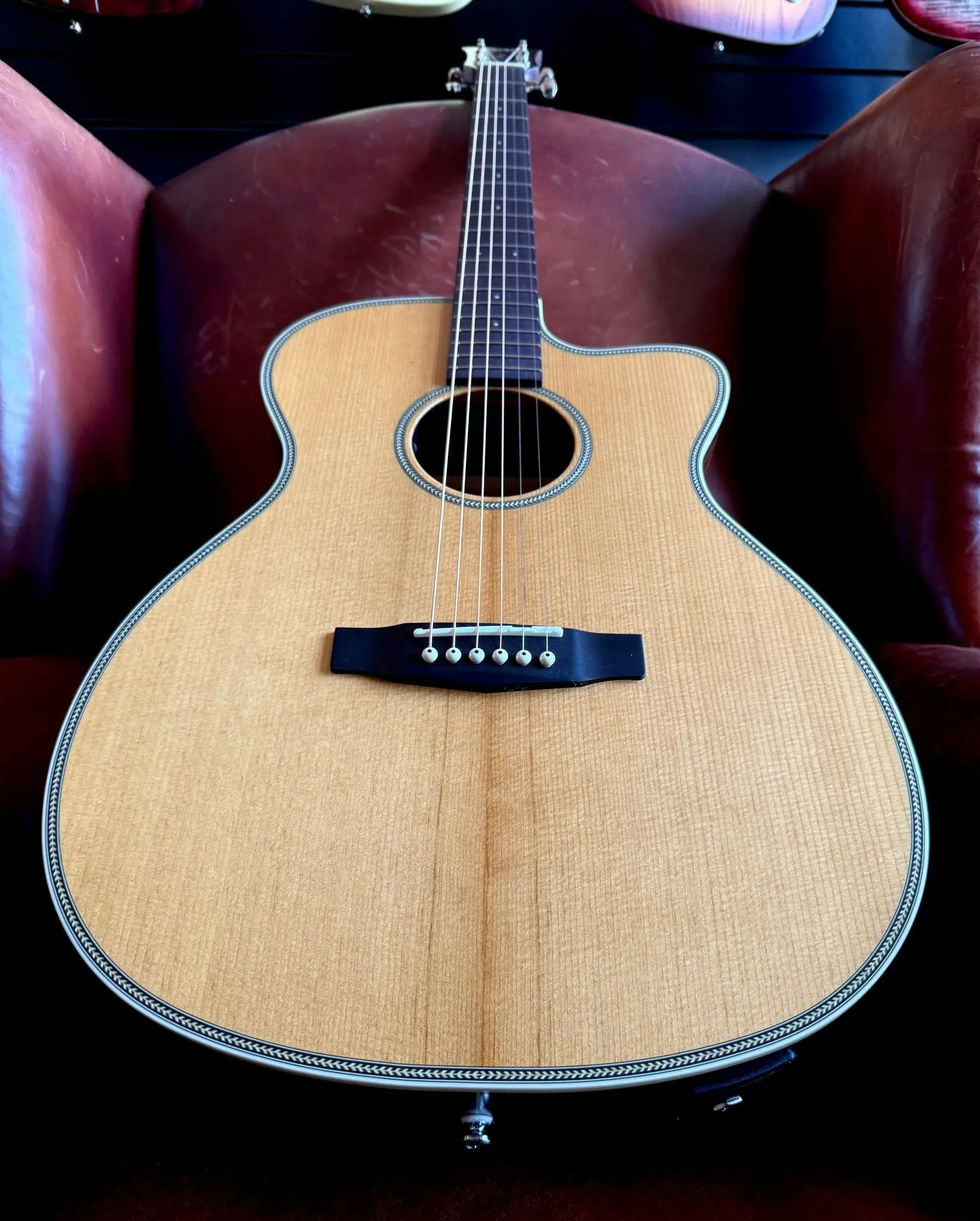 Cort ESSENCE-OC4 NSG Electro Acoustic Guitar - Image 13