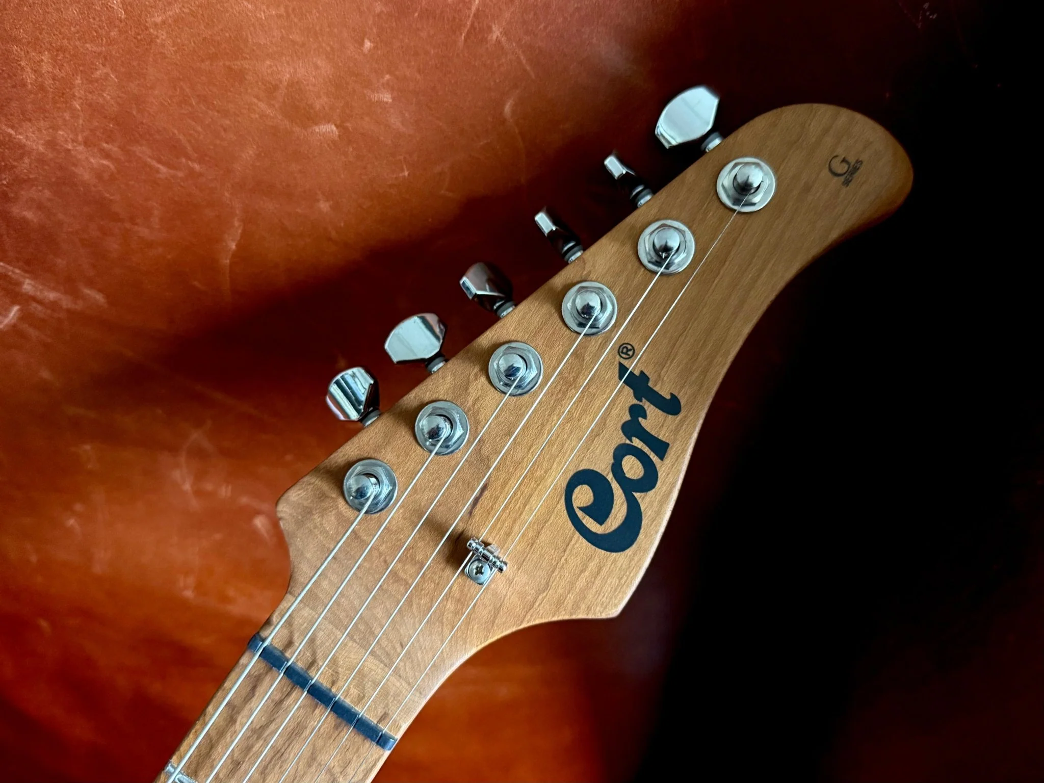 Cort G290 Modern Dusty Rose Electric Guitar - Image 4