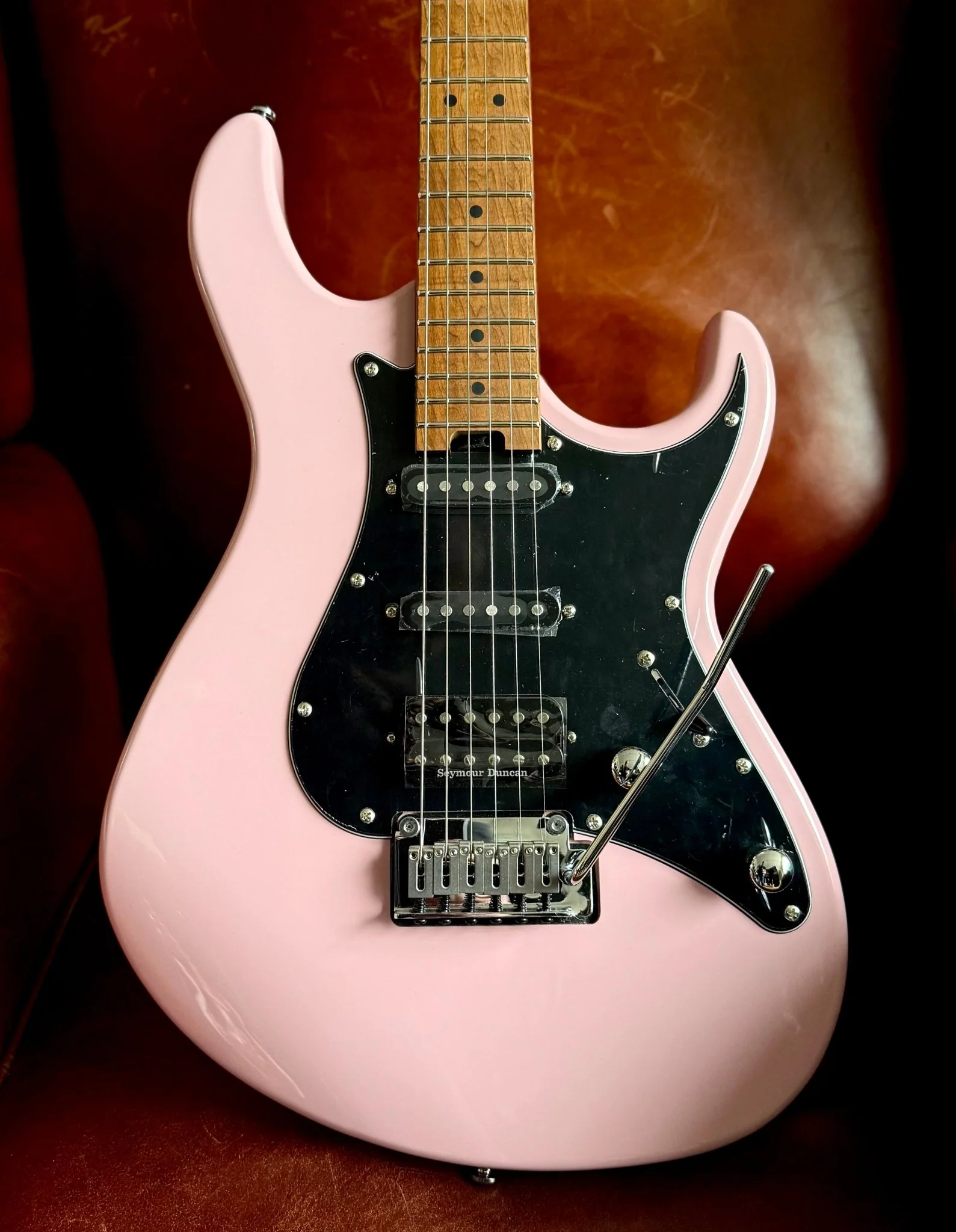 Cort G290 Modern Dusty Rose Electric Guitar - Image 7