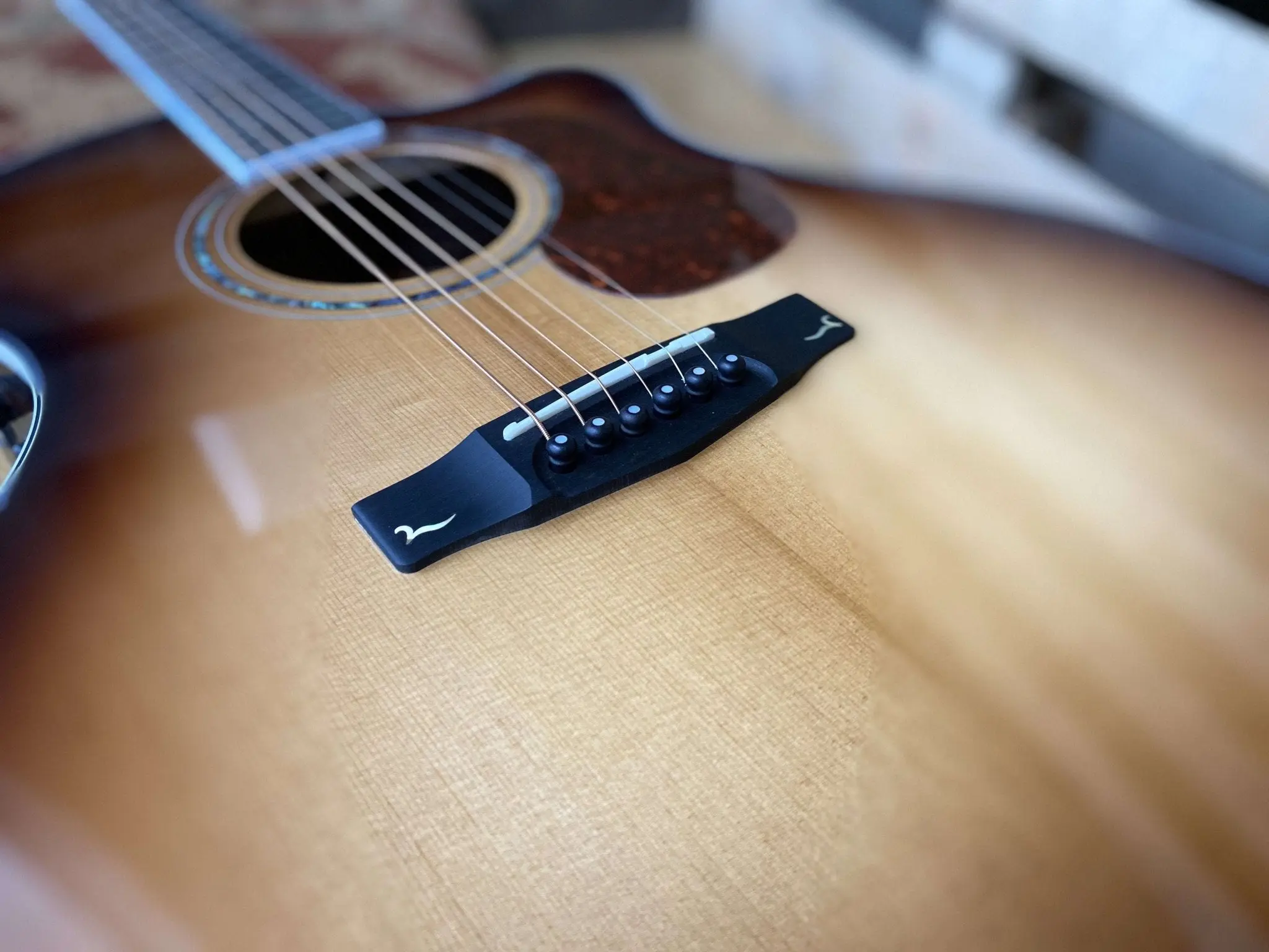 Cort Gold Electro Acoustic A8 Electro Acoustic Guitar w/case Lightburst - Image 11