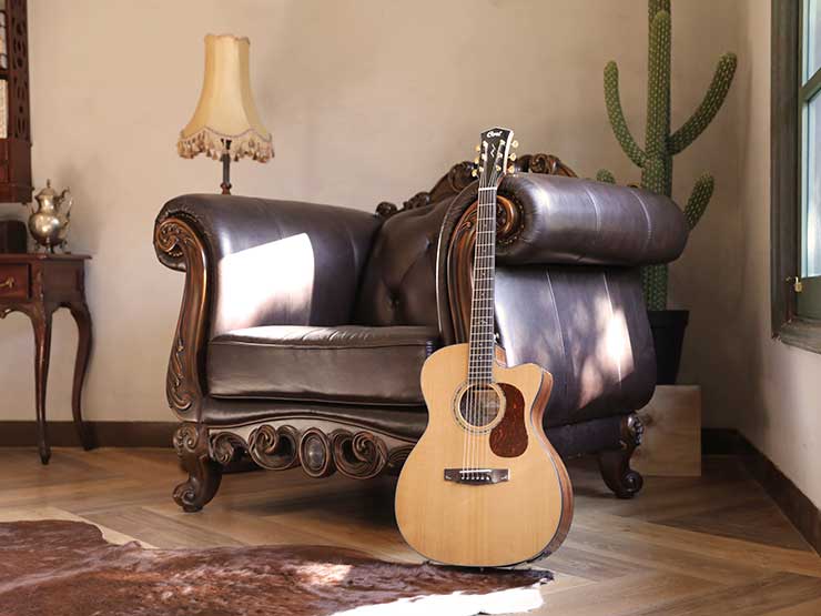 Cort Gold OC6 w/case Natural Electro Acoustic Guitar - Image 17