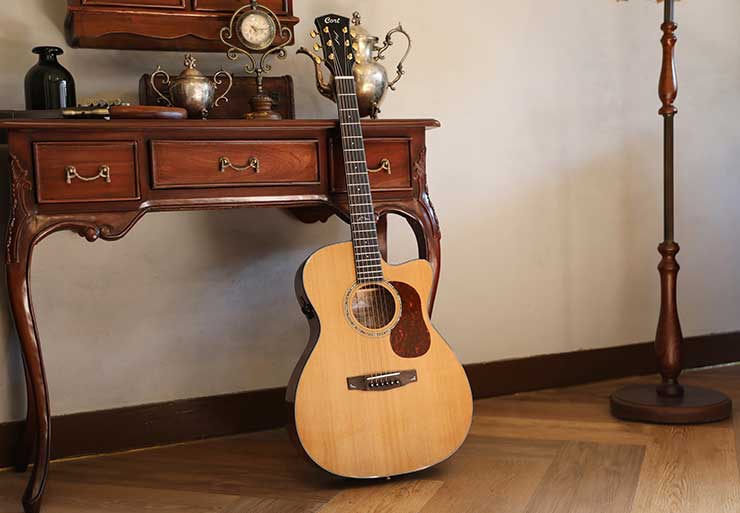 Cort Gold OC6 w/case Natural Electro Acoustic Guitar - Image 18