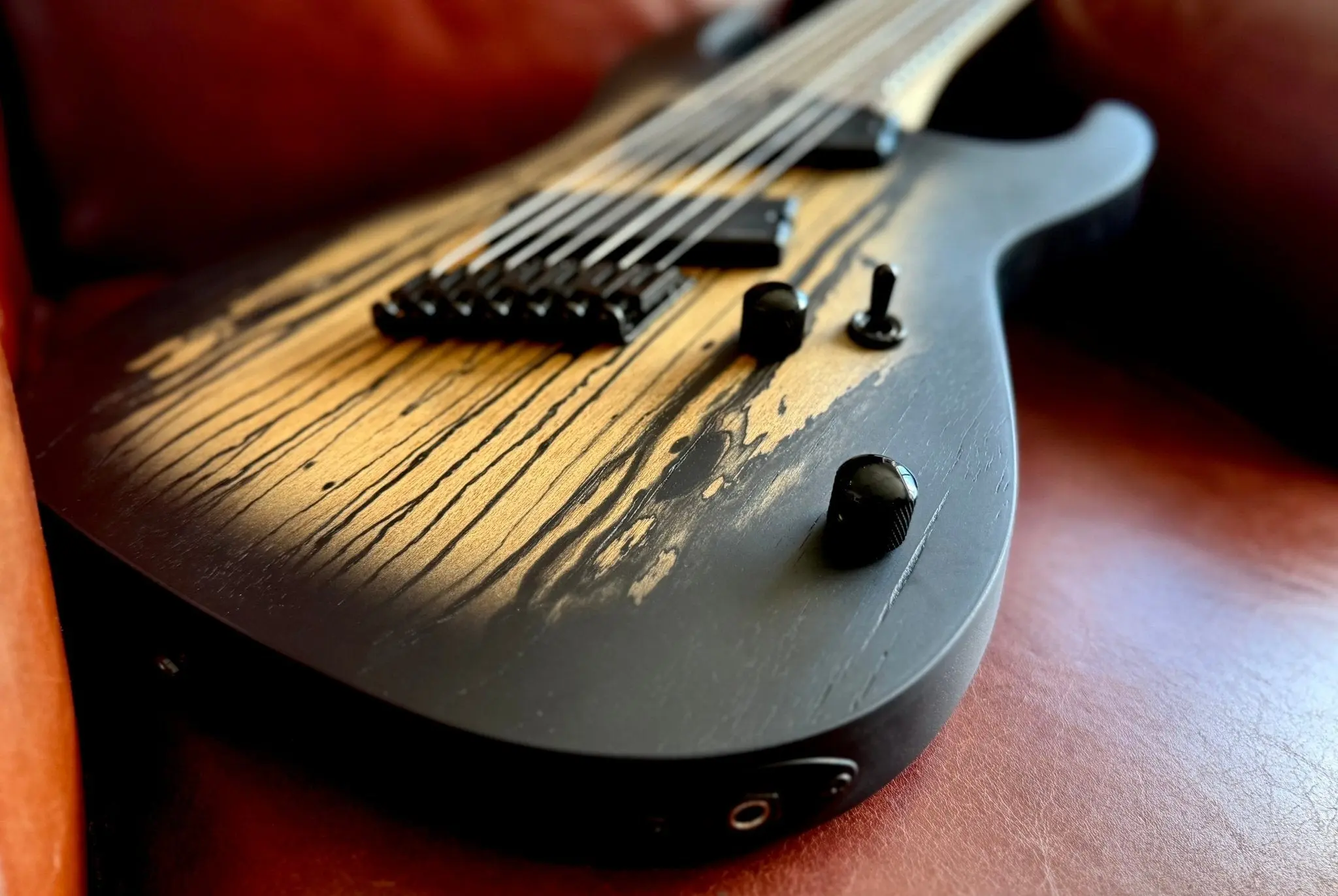 Cort KX507MS Pale Moon, Natural Black Burst Electric Guitar - Image 10