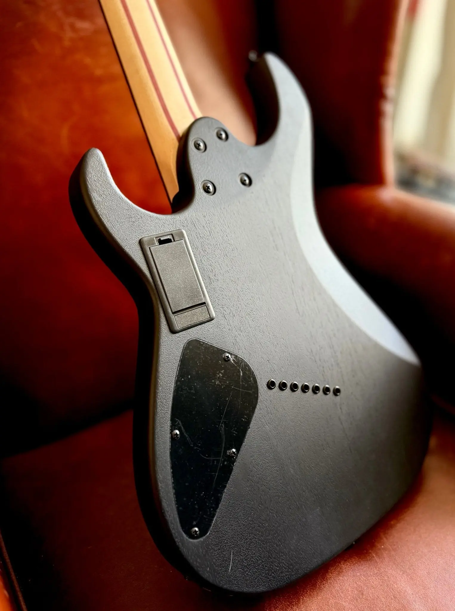 Cort KX507MS Pale Moon, Natural Black Burst Electric Guitar - Image 24