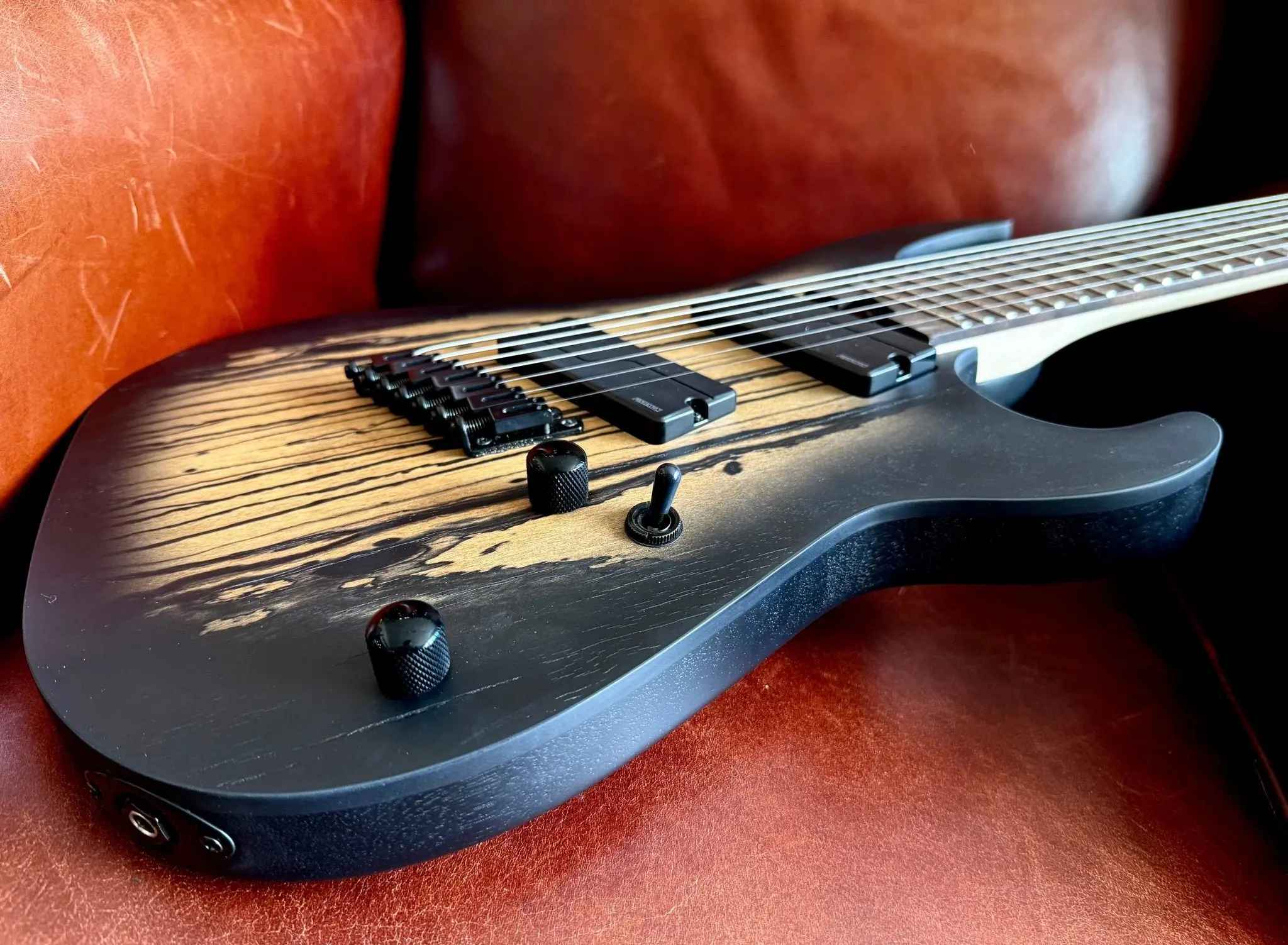 Cort KX507MS Pale Moon, Natural Black Burst Electric Guitar - Image 9