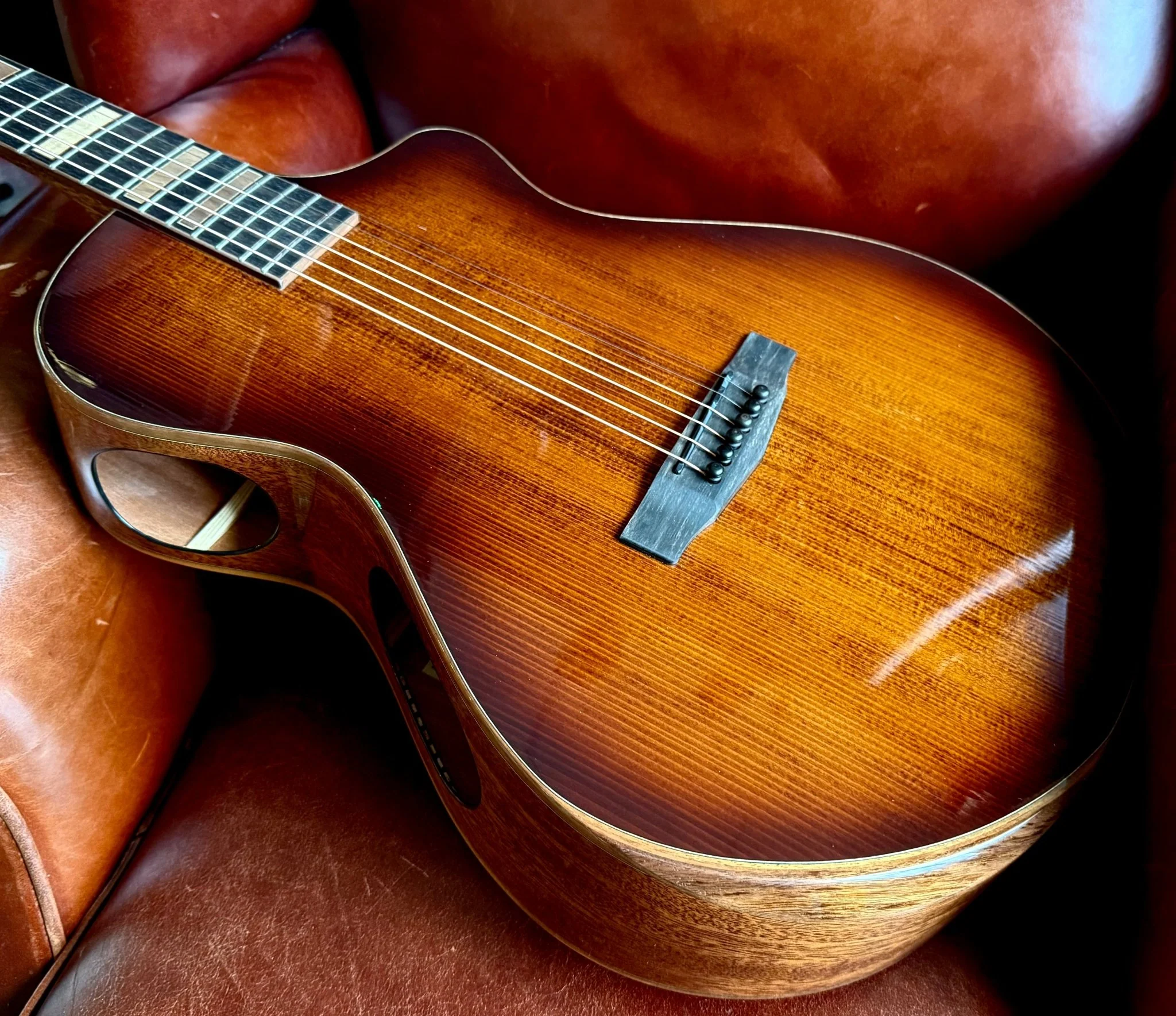 Cort Modern Tobacco Burst Electro Acoustic Guitar with Case  Inc. Fishman Matrix - Image 11
