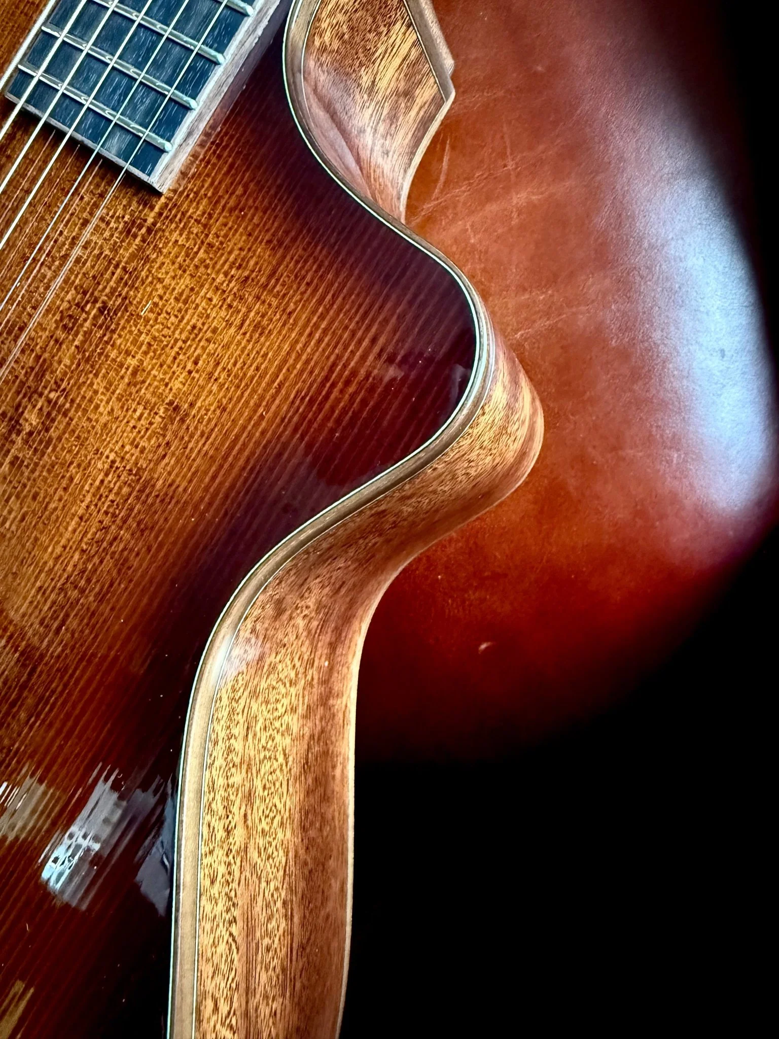 Cort Modern Tobacco Burst Electro Acoustic Guitar with Case  Inc. Fishman Matrix - Image 15