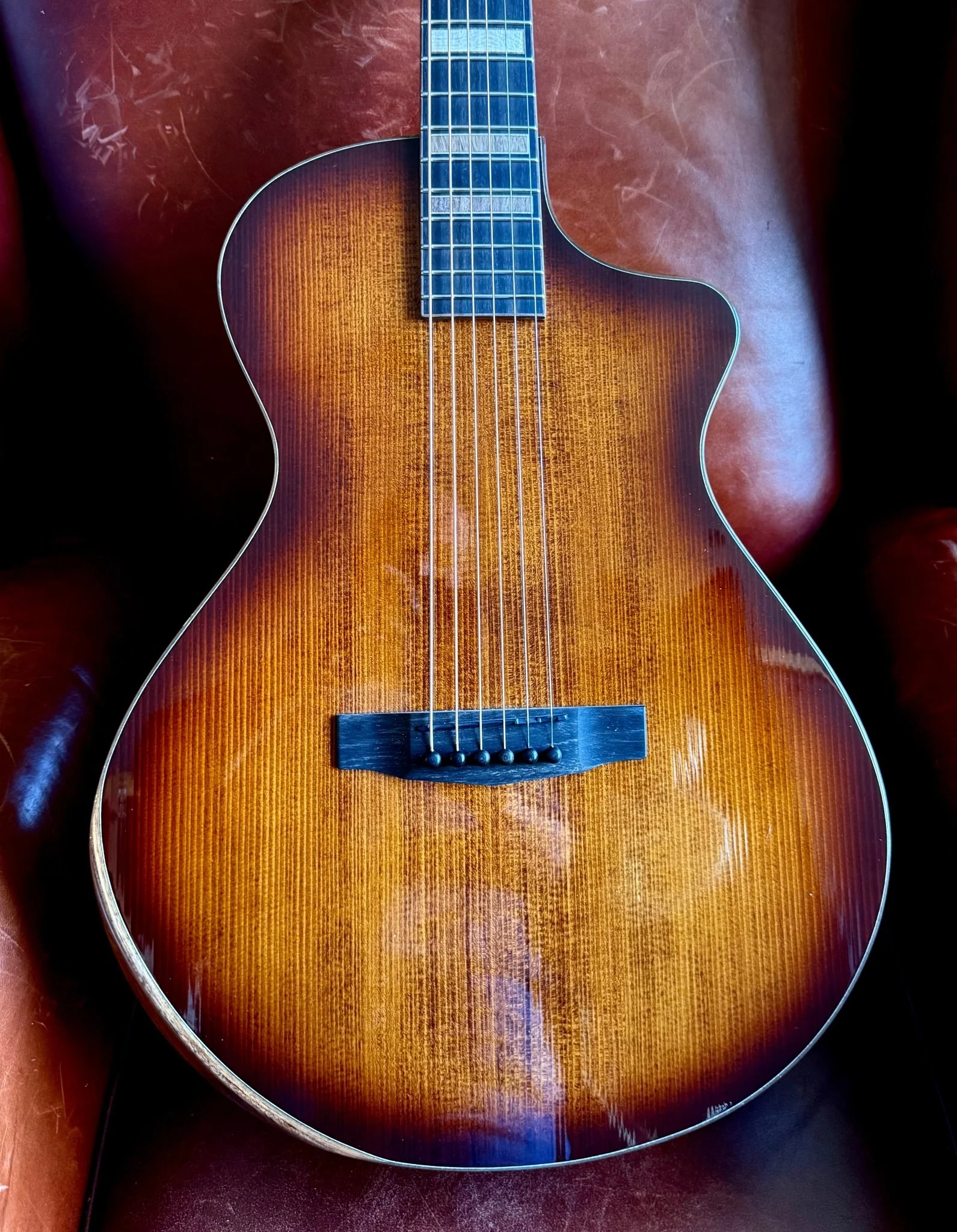 Cort Modern Tobacco Burst Electro Acoustic Guitar with Case  Inc. Fishman Matrix - Image 3
