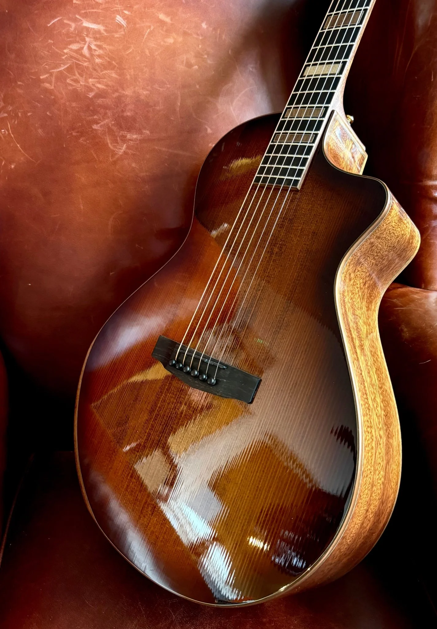 Cort Modern Tobacco Burst Electro Acoustic Guitar with Case  Inc. Fishman Matrix - Image 5