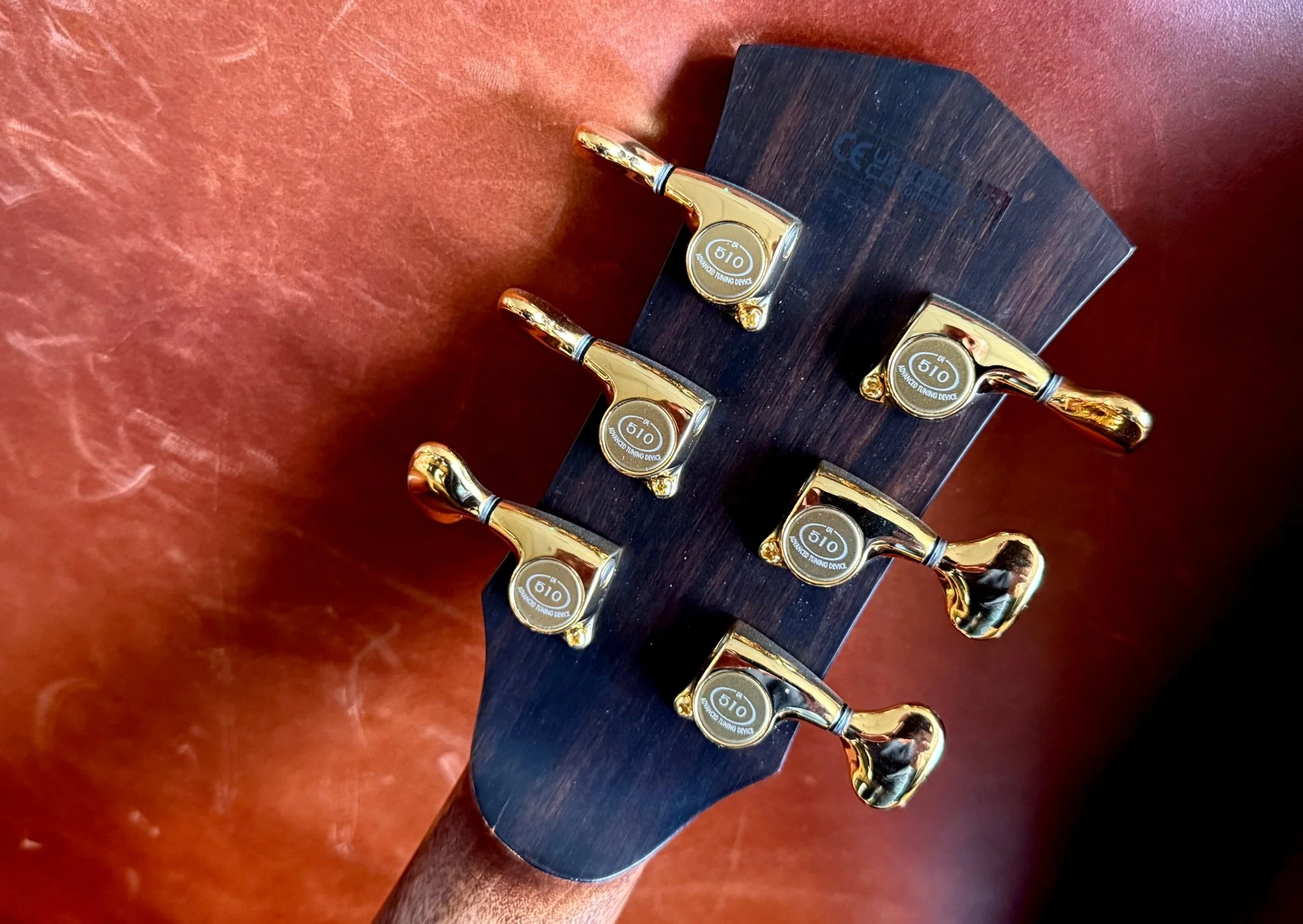 Cort Modern Tobacco Burst Electro Acoustic Guitar with Case  Inc. Fishman Matrix - Image 9