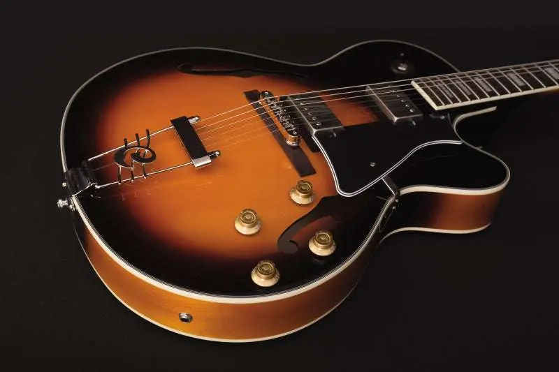 Cort Yorktown Hollowbody w/Bag Tobacco Burst - Image 11