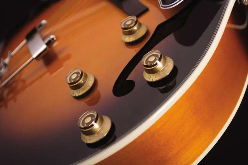 Cort Yorktown Hollowbody w/Bag Tobacco Burst - Image 12