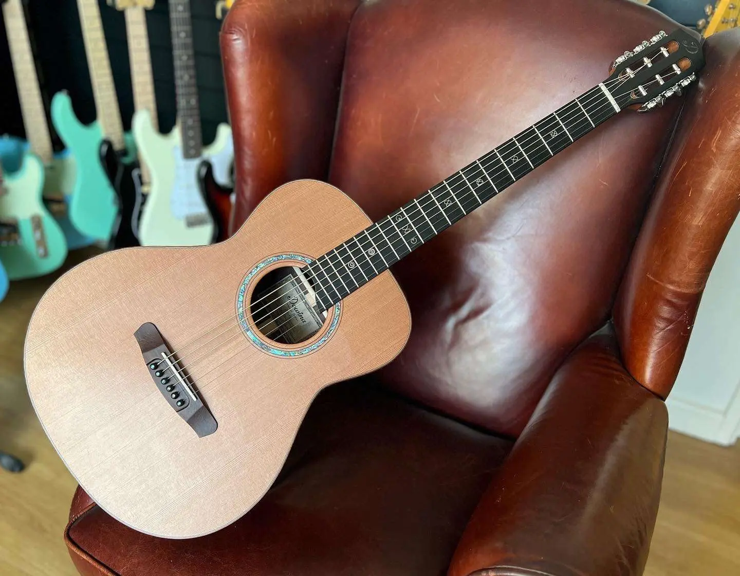 Dowina Rosewood OMG AURA Masters .  OM Body Acoustic Guitar - Image 14