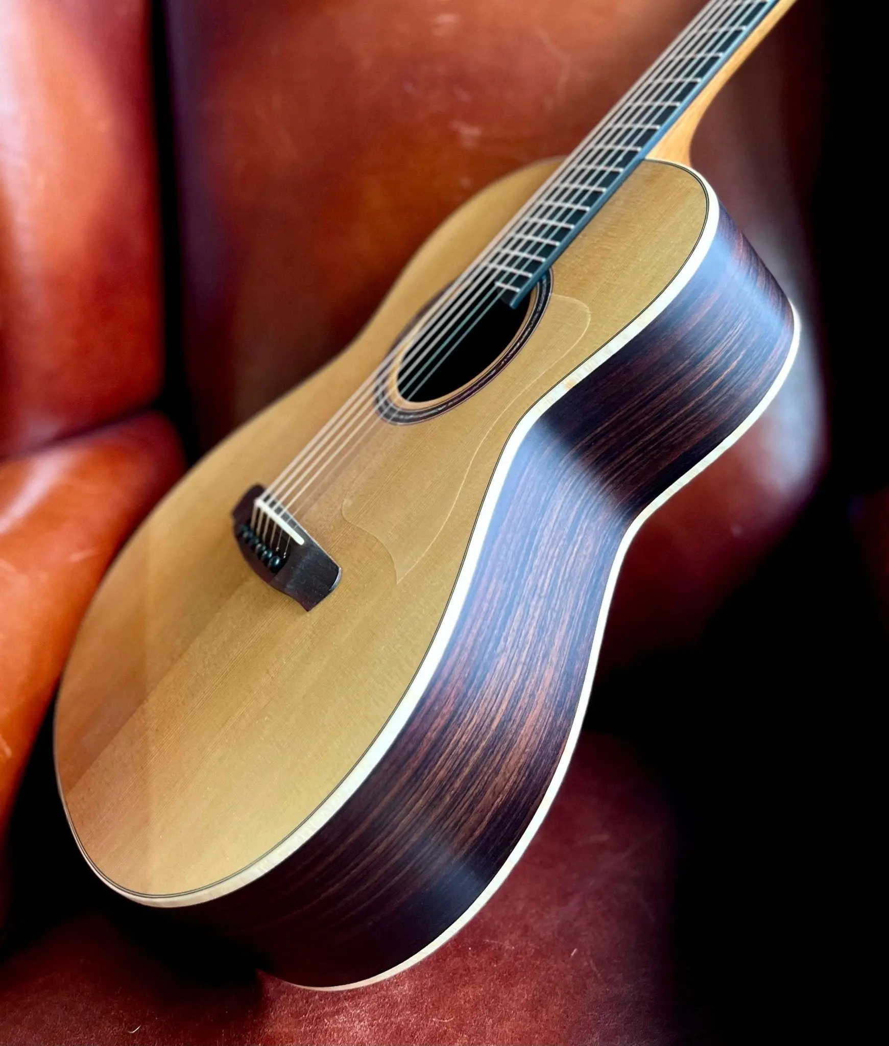 Dowina Rosewood OMG TSWS Deluxe OM Body Acoustic Guitar - Image 3