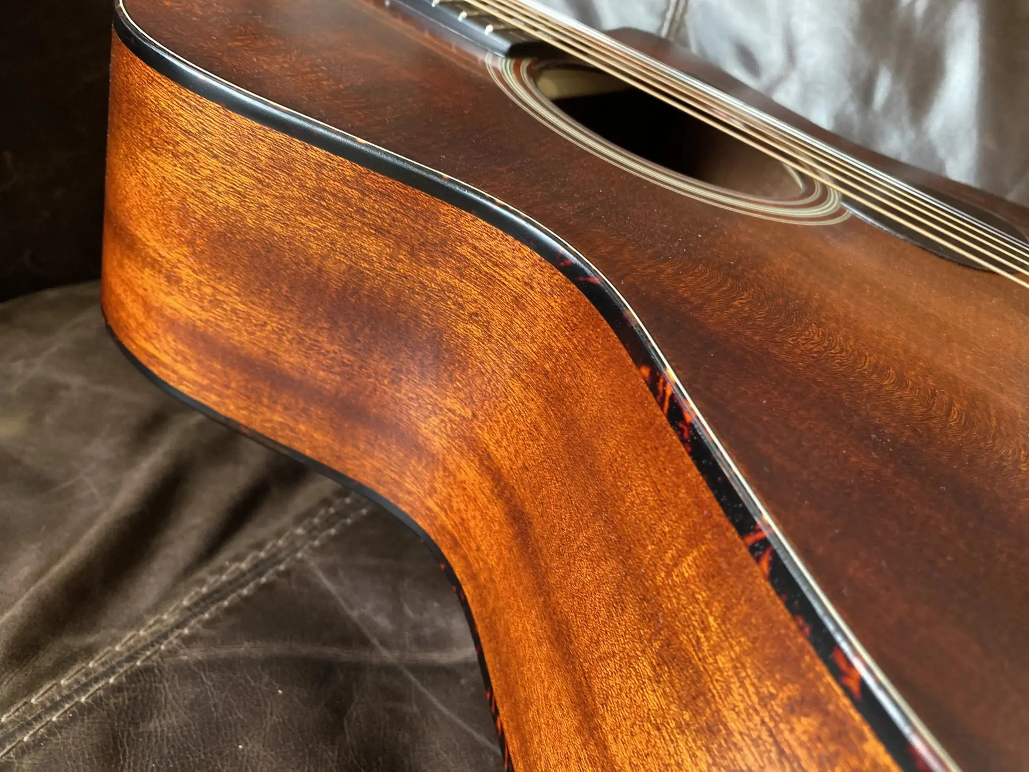 Eastman AC122-1CE Classic Electro Acoustic Guitar  (Price inc. Custom Pro Setup Package) - Image 6