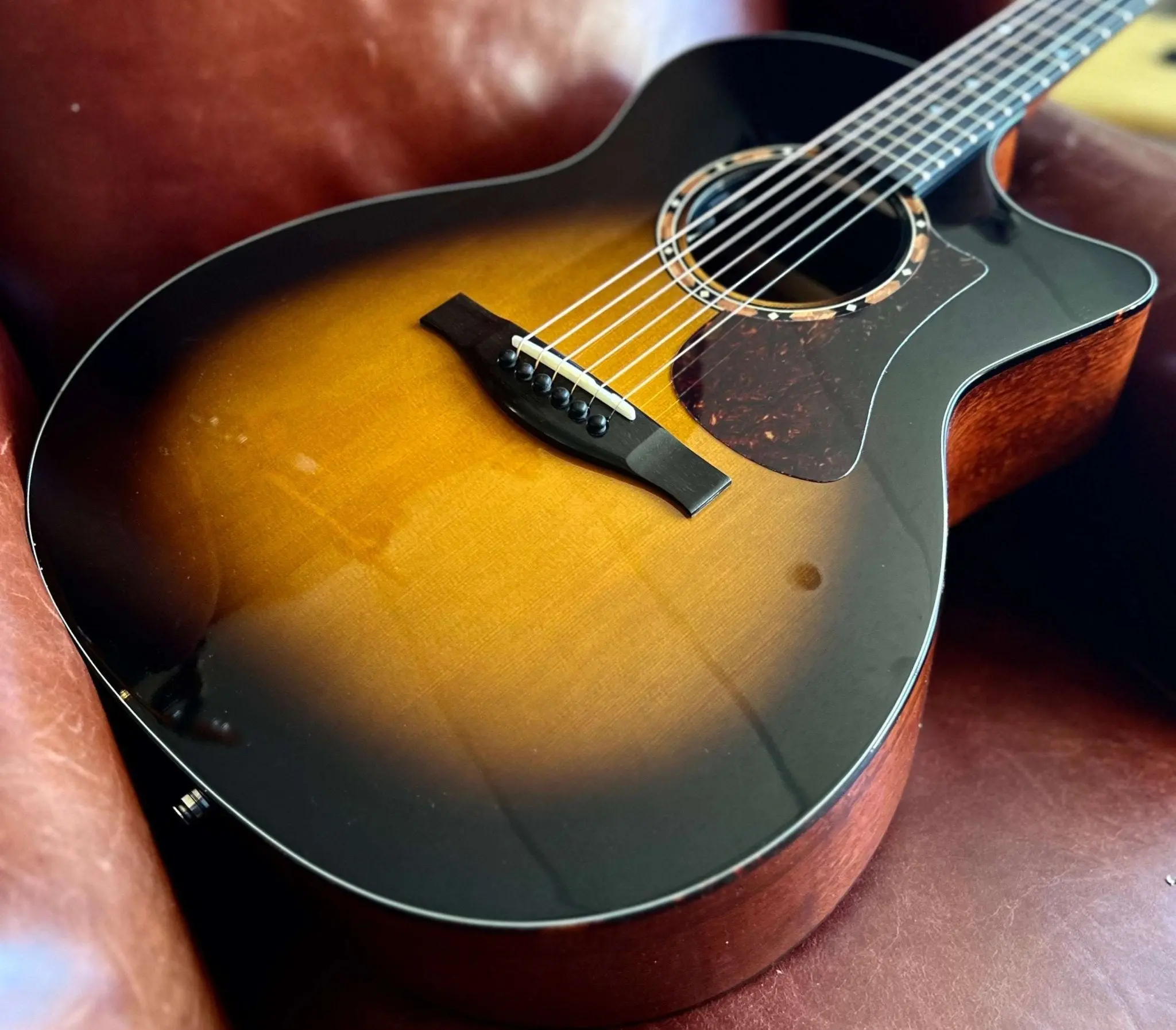 Eastman AC122-2CE-DLX-SB  (Price inc. Custom Pro Setup Package) - Image 3