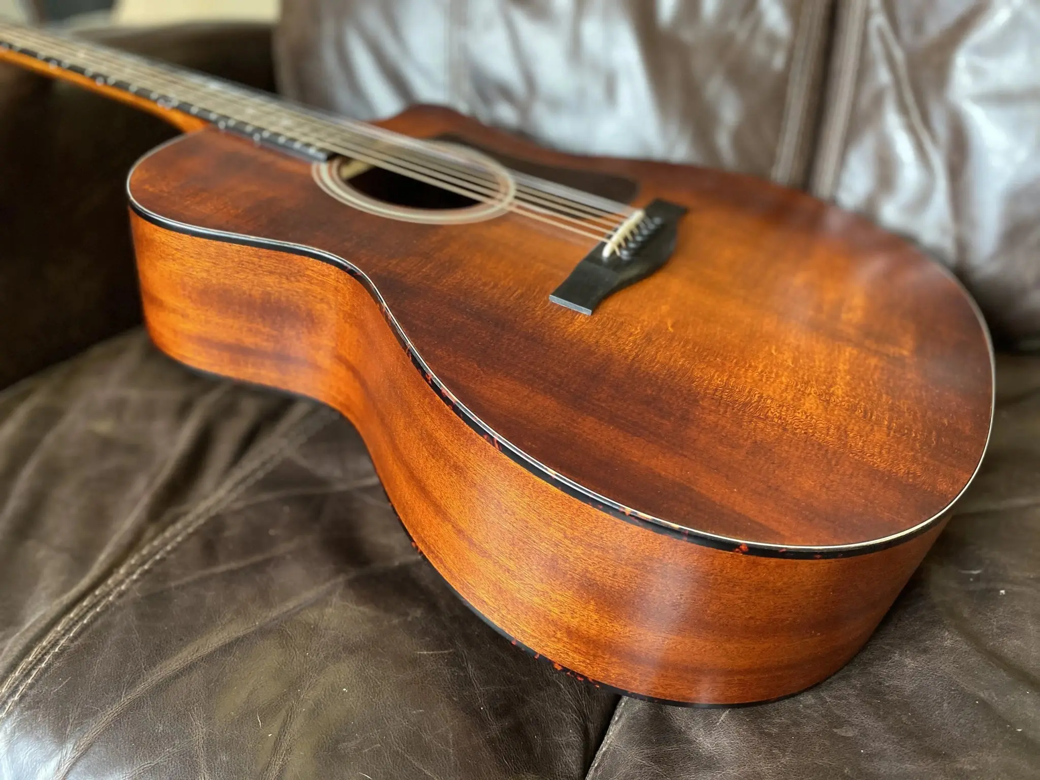 Eastman AC122L-1CE-CLA Classic Electro Acoustic Guitar Left Handed  (Price inc. Custom Pro Setup Package) - Image 2