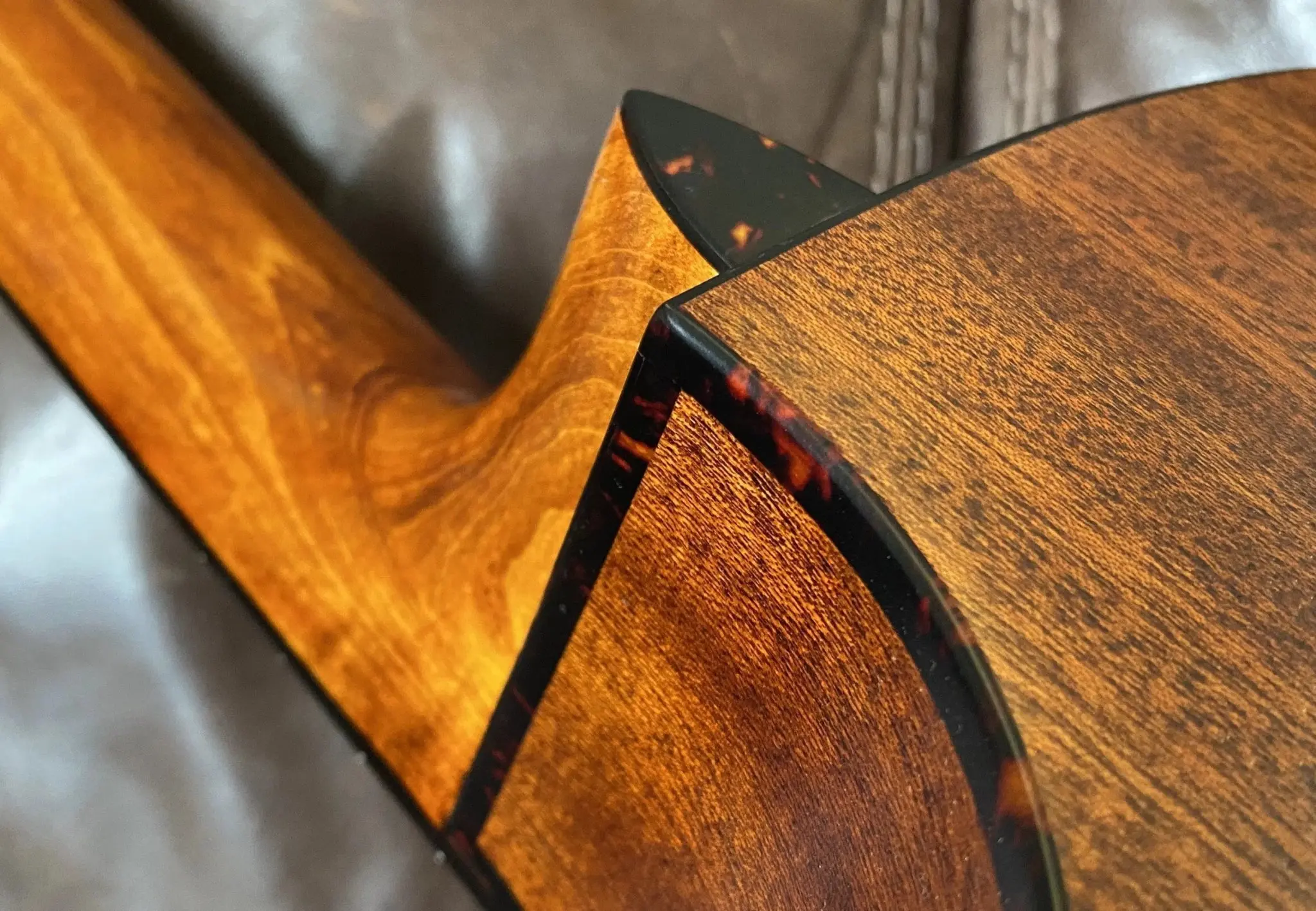 Eastman AC122L-1CE-CLA Classic Electro Acoustic Guitar Left Handed  (Price inc. Custom Pro Setup Package) - Image 7