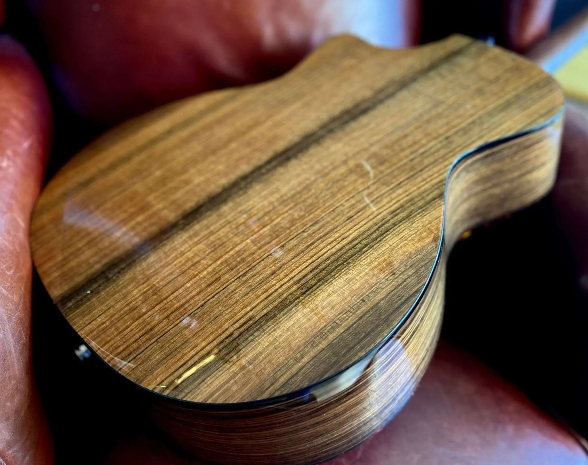 Eastman AC222CE-DLX-GB  (Price inc. Custom Pro Setup Package) - Image 4