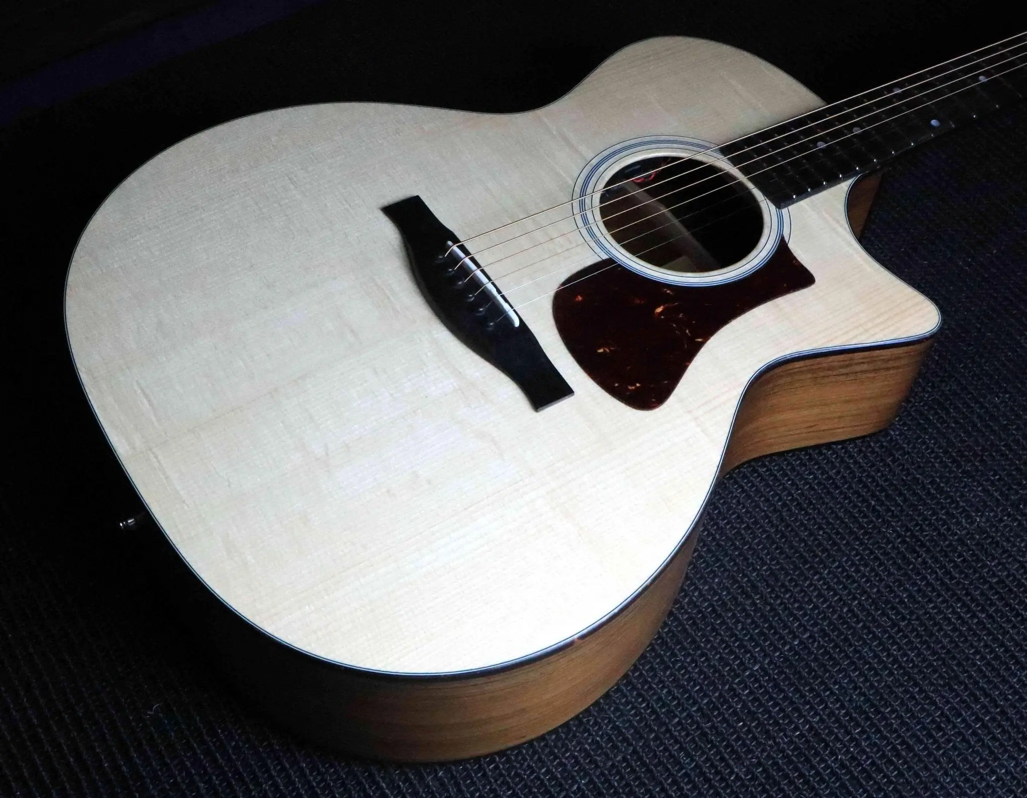 Eastman AC222CE OV Electro Acoustic Guitar  (Price inc. Custom Pro Setup Package) - Image 6