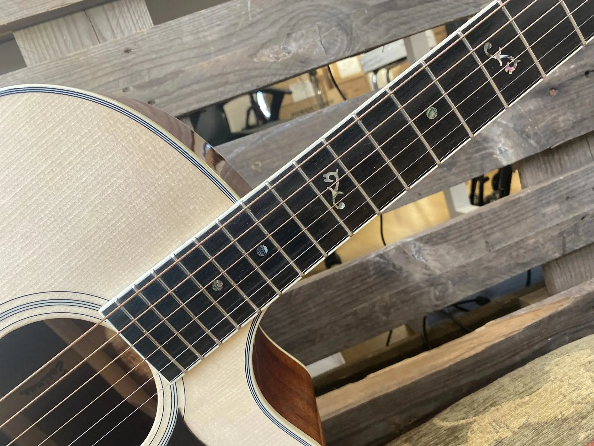 Eastman AC322CE Grand Auditorium Electro Acoustic Guitar  w/ cutaway  (Price inc. Custom Pro Setup Package) - Image 8