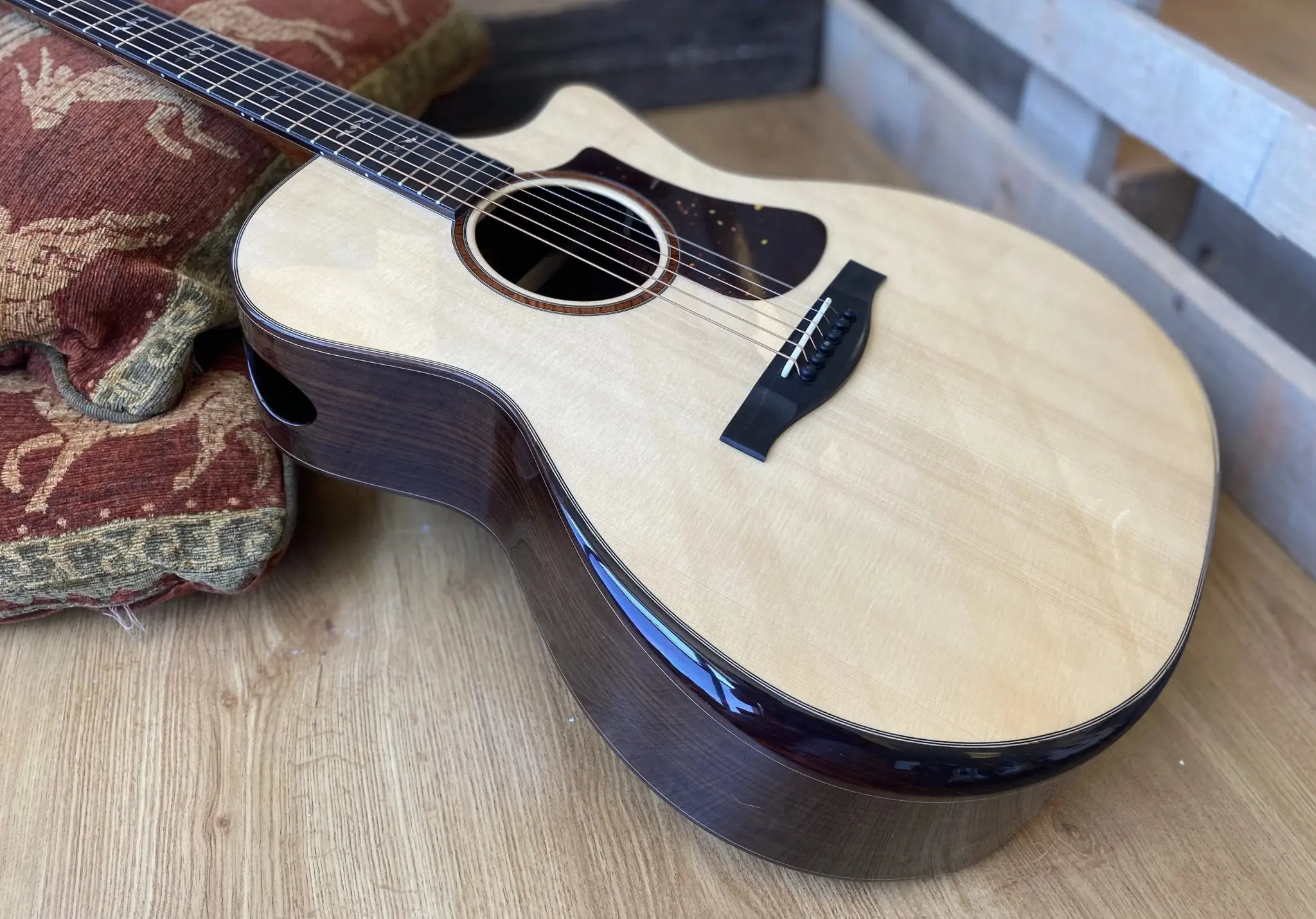 Eastman AC722CE Grand Auditorium w/ cutaway  (Price inc. Custom Pro Setup Package) - Image 6