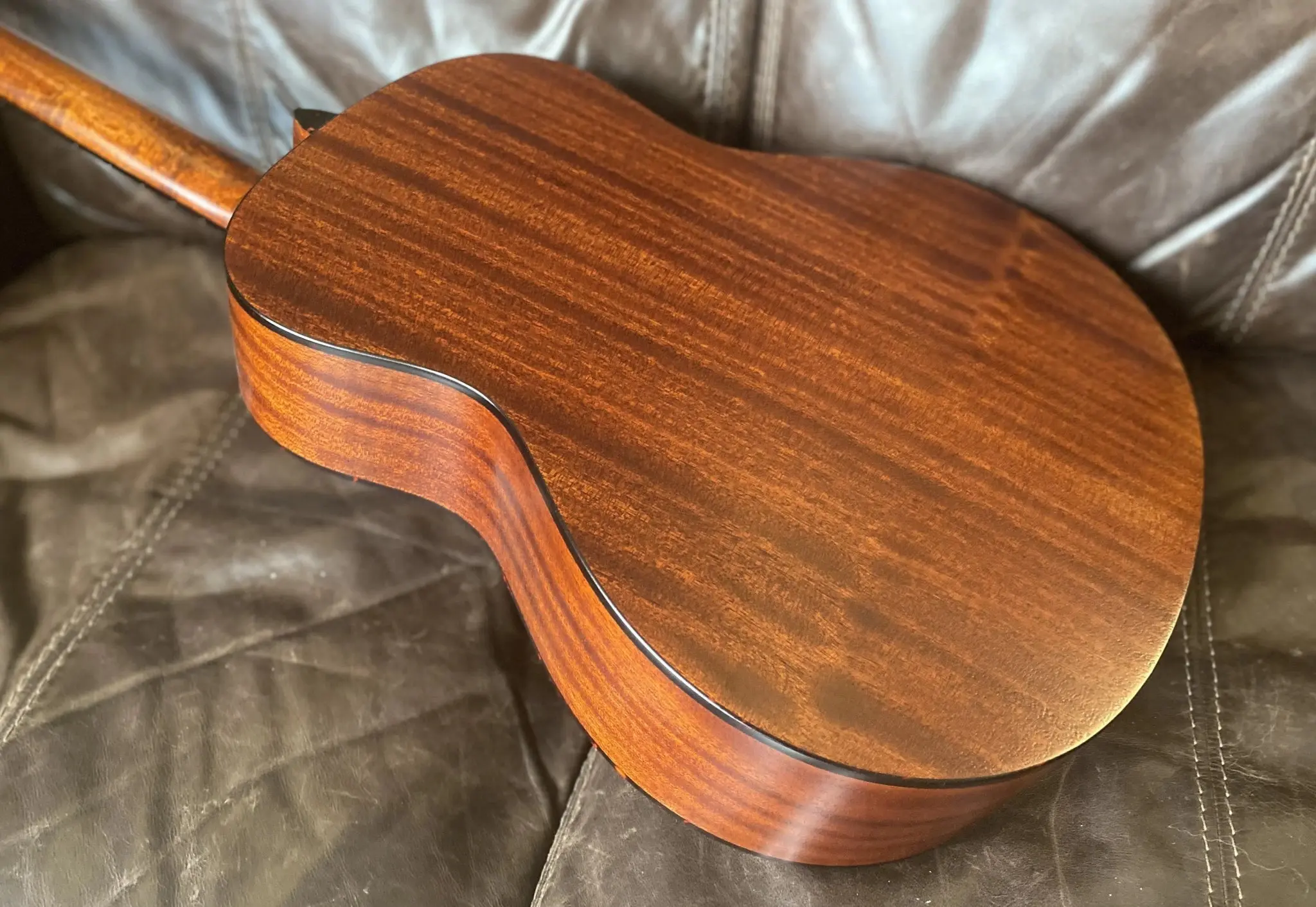 Eastman ACTG-1  All Solid Acoustic Travel Guitar - Image 6