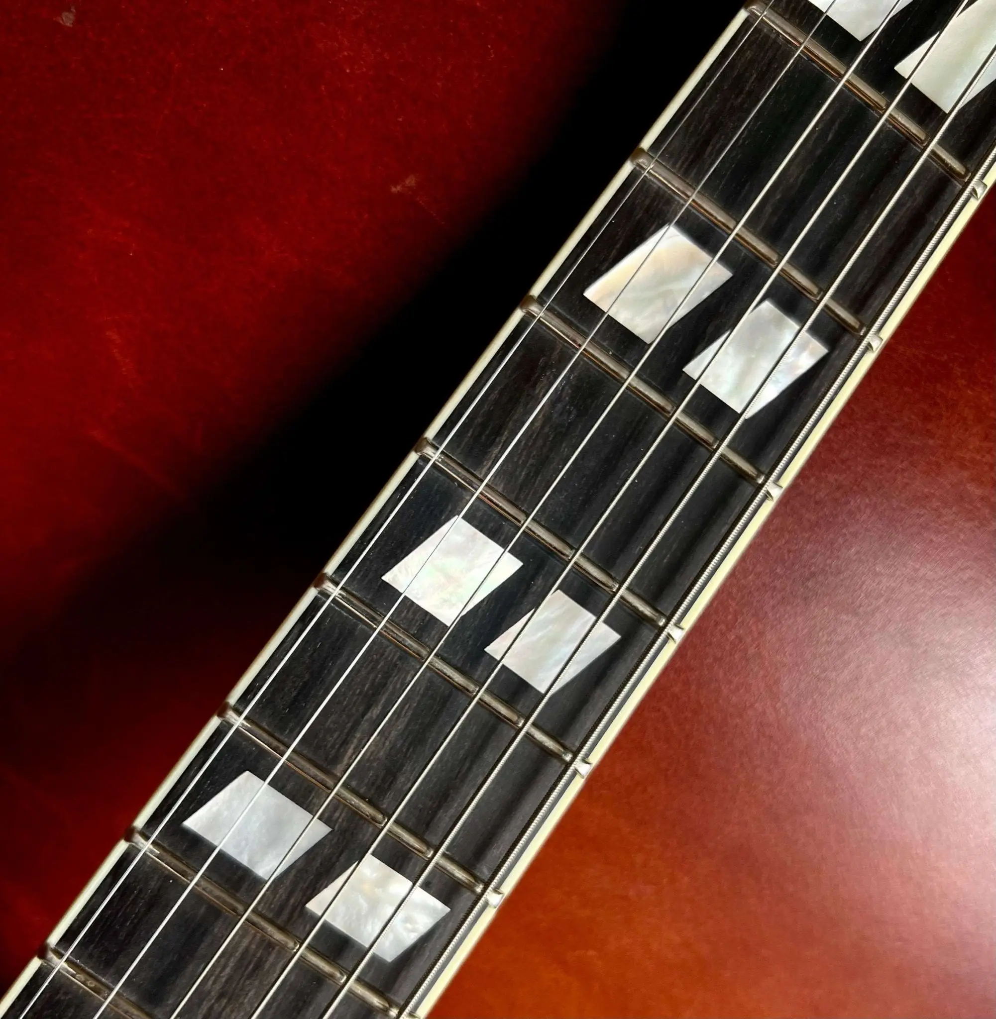 Eastman AR372LCE-SB Left Handed Archtop Guitar  (Price inc. Custom Pro Setup Package) - Image 5