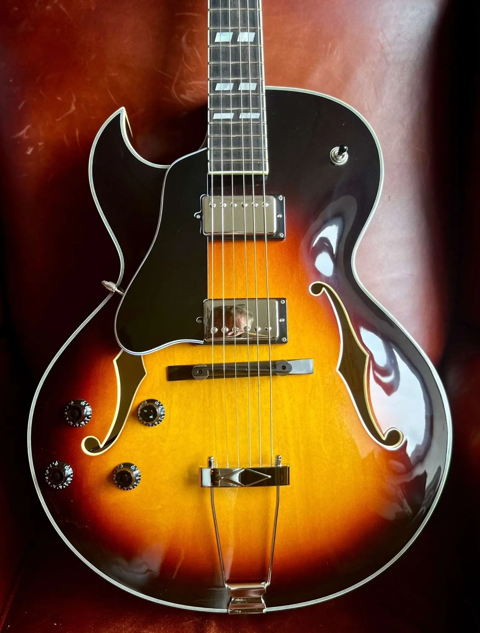 Eastman AR372LCE-SB Left Handed Archtop Guitar  (Price inc. Custom Pro Setup Package) - Image 9