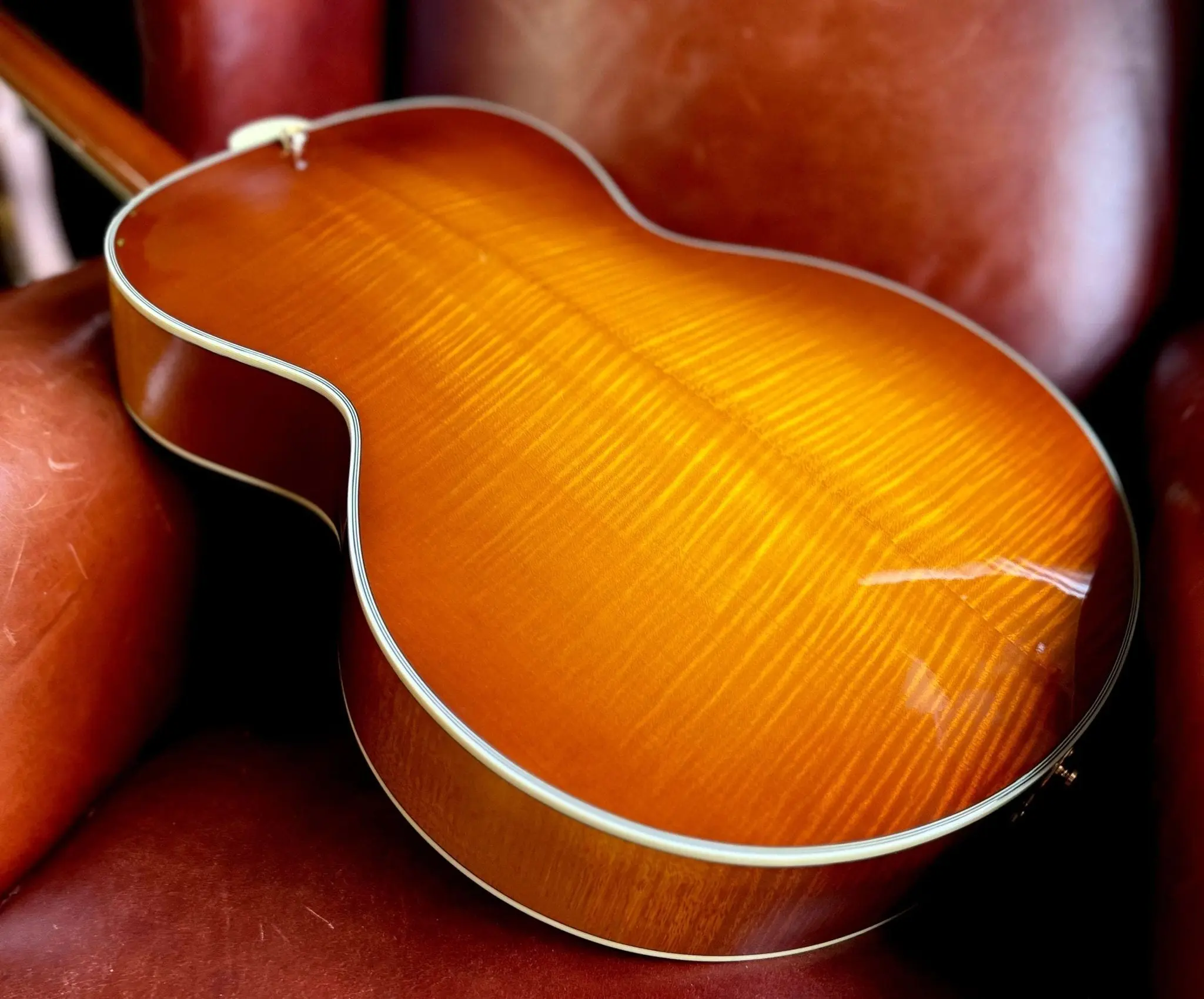 Eastman AR805CE GB Arch Top Semi Acoustic Guitar  (Price inc. Custom Pro Setup Package) - Image 10