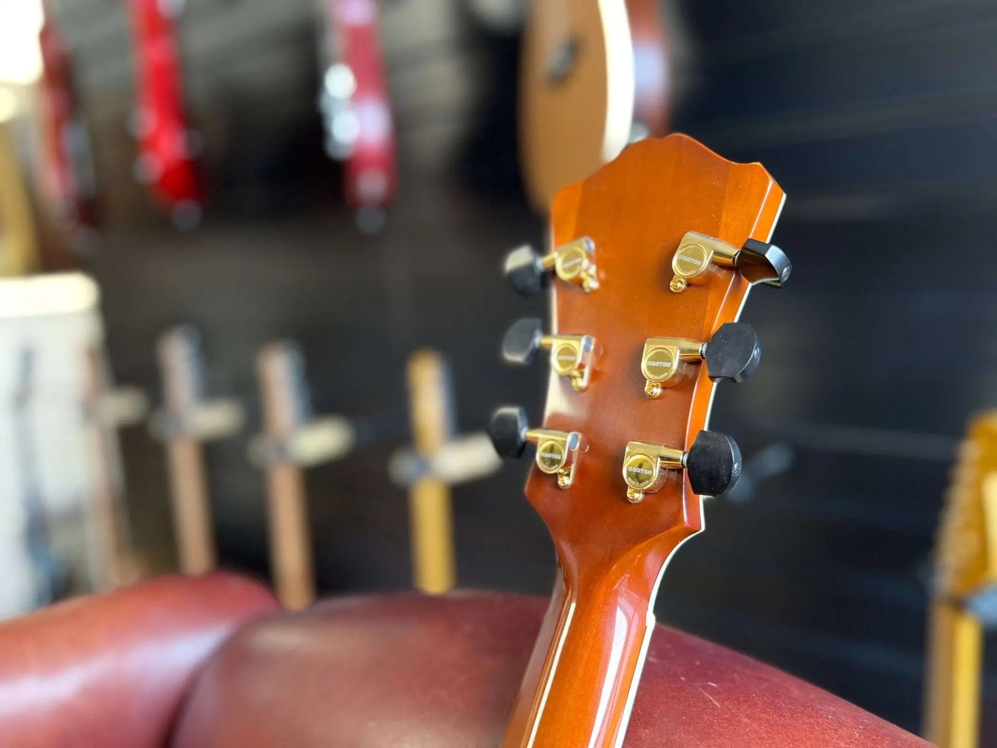 Eastman AR805CE GB Arch Top Semi Acoustic Guitar  (Price inc. Custom Pro Setup Package) - Image 15
