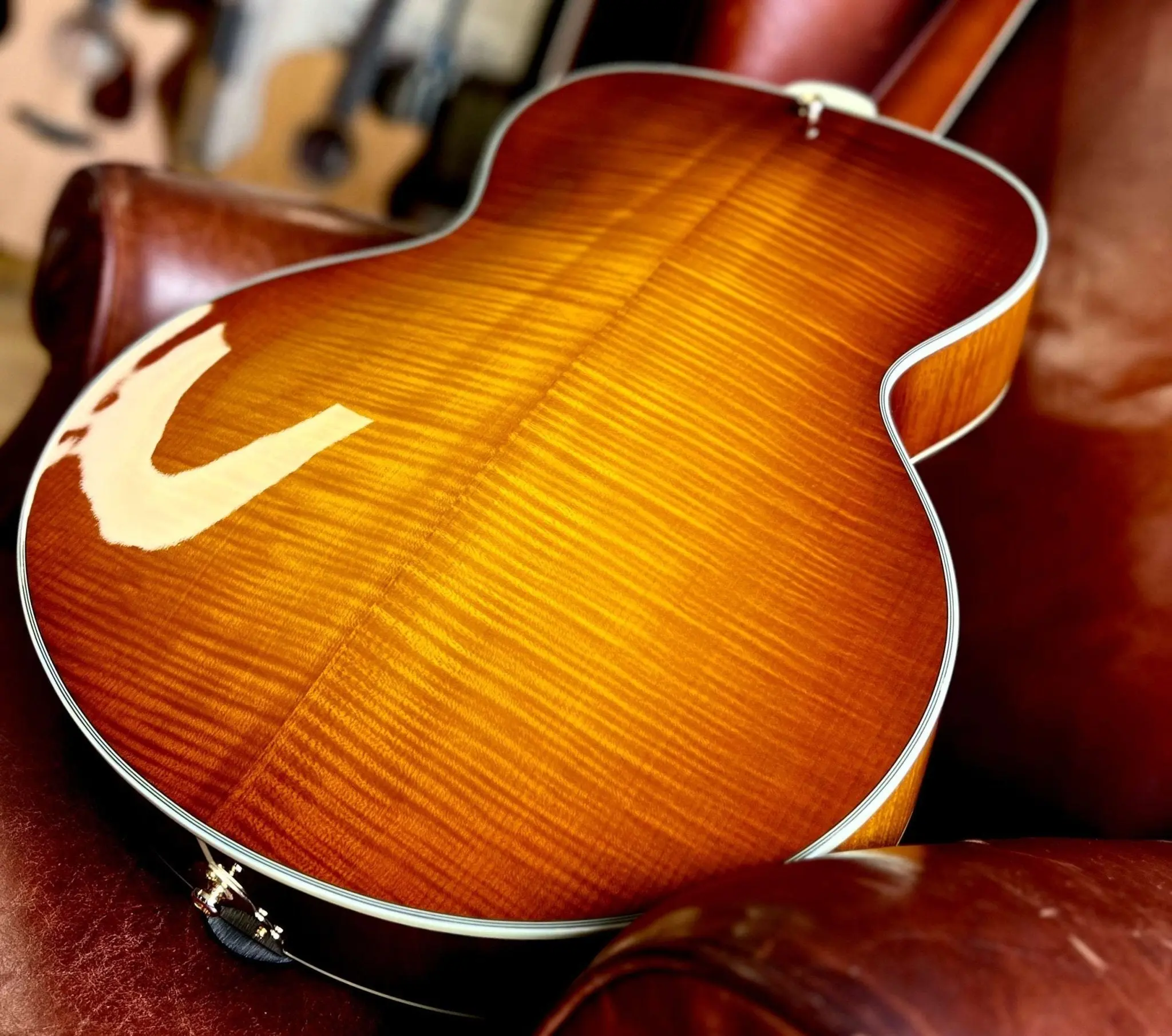 Eastman AR805CE GB Arch Top Semi Acoustic Guitar  (Price inc. Custom Pro Setup Package) - Image 3