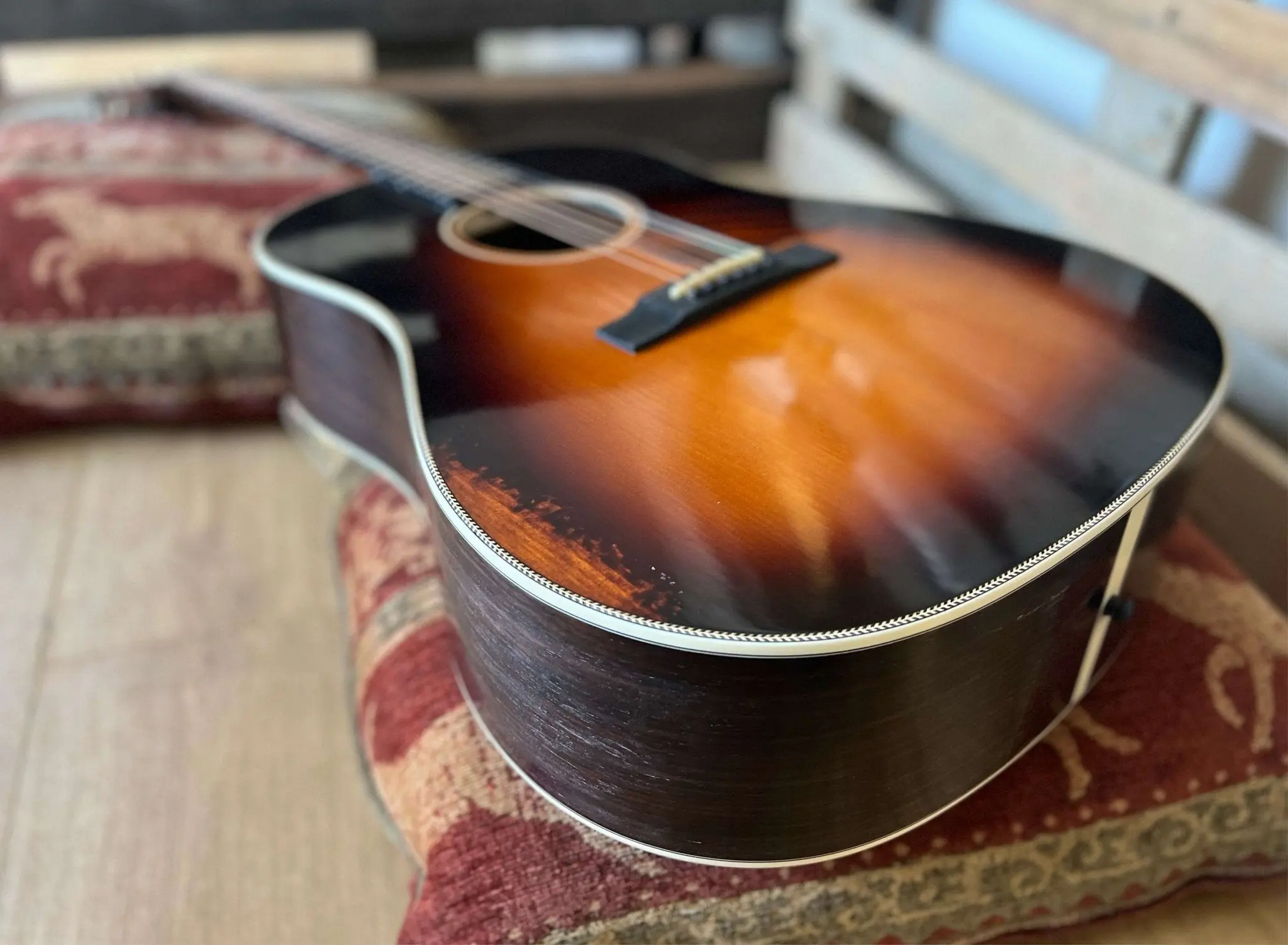 Eastman E20SS/v Slope Shoulder Dreadnought Antique Sunburst  (Price inc. Custom Pro Setup Package) - Image 9