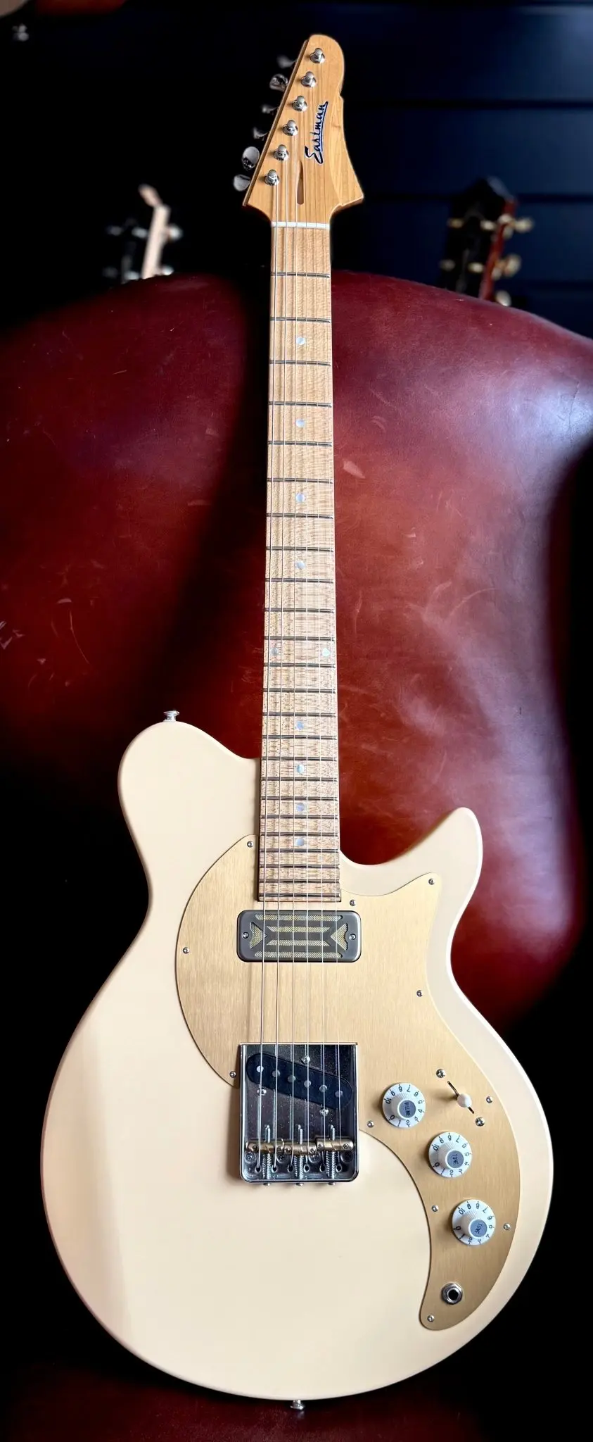 Eastman Fullertone SC52 Desert Sand  (Price inc. Custom Pro Setup Package) - Image 16