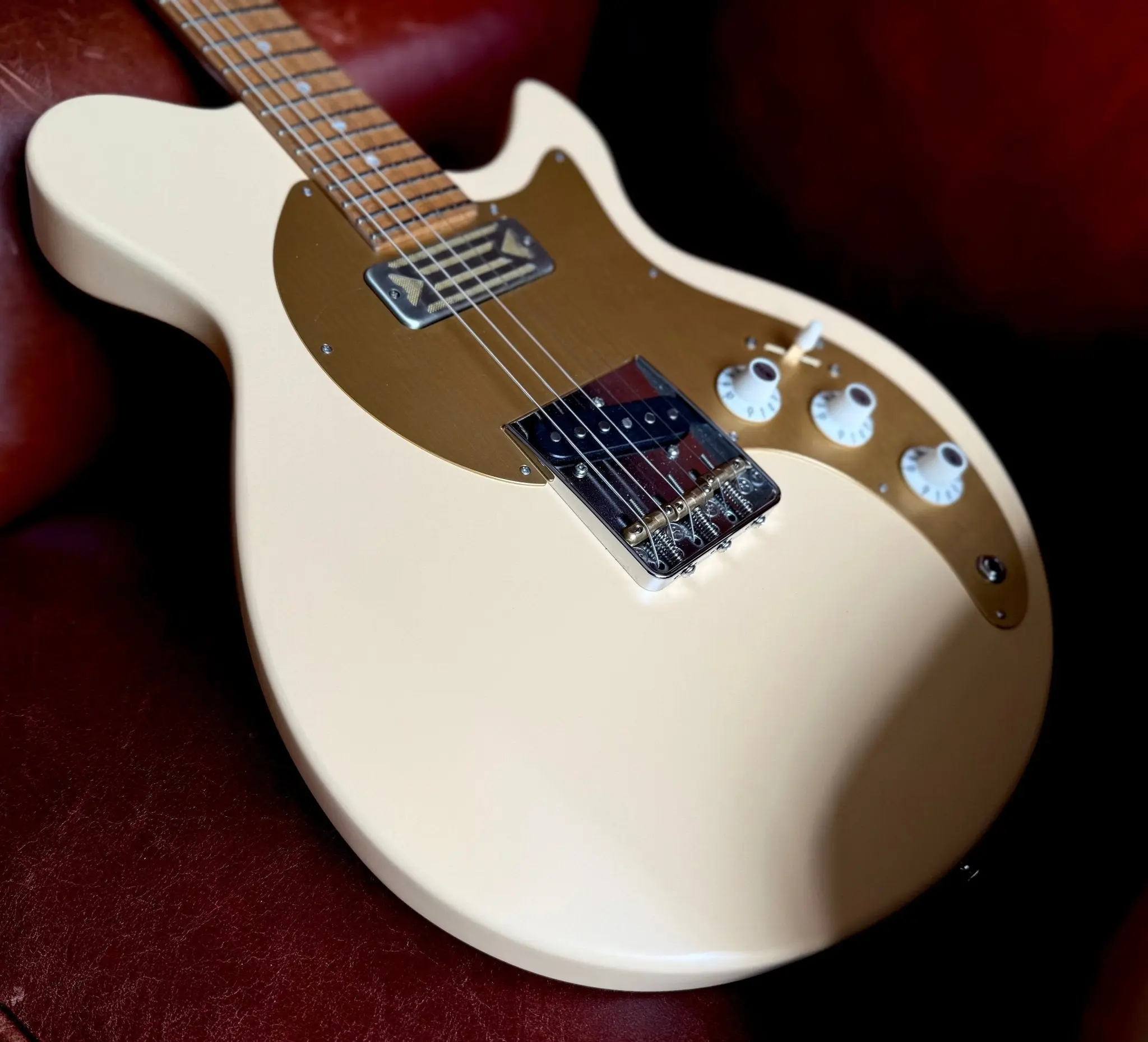 Eastman Fullertone SC52 Desert Sand  (Price inc. Custom Pro Setup Package) - Image 17