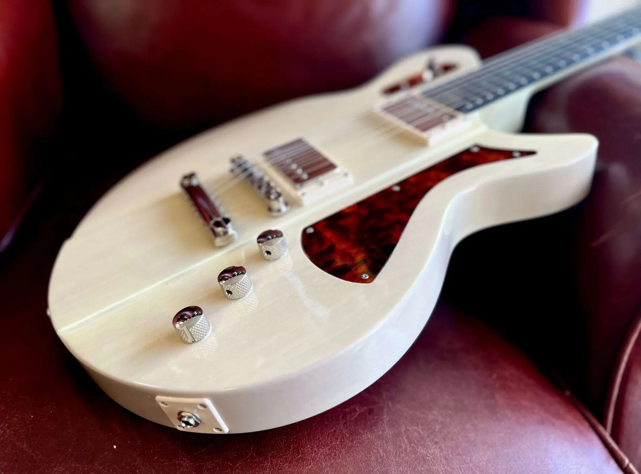 Eastman Juliet-PB Pomona Blonde  (Price inc. Custom Pro Setup Package) - Image 21
