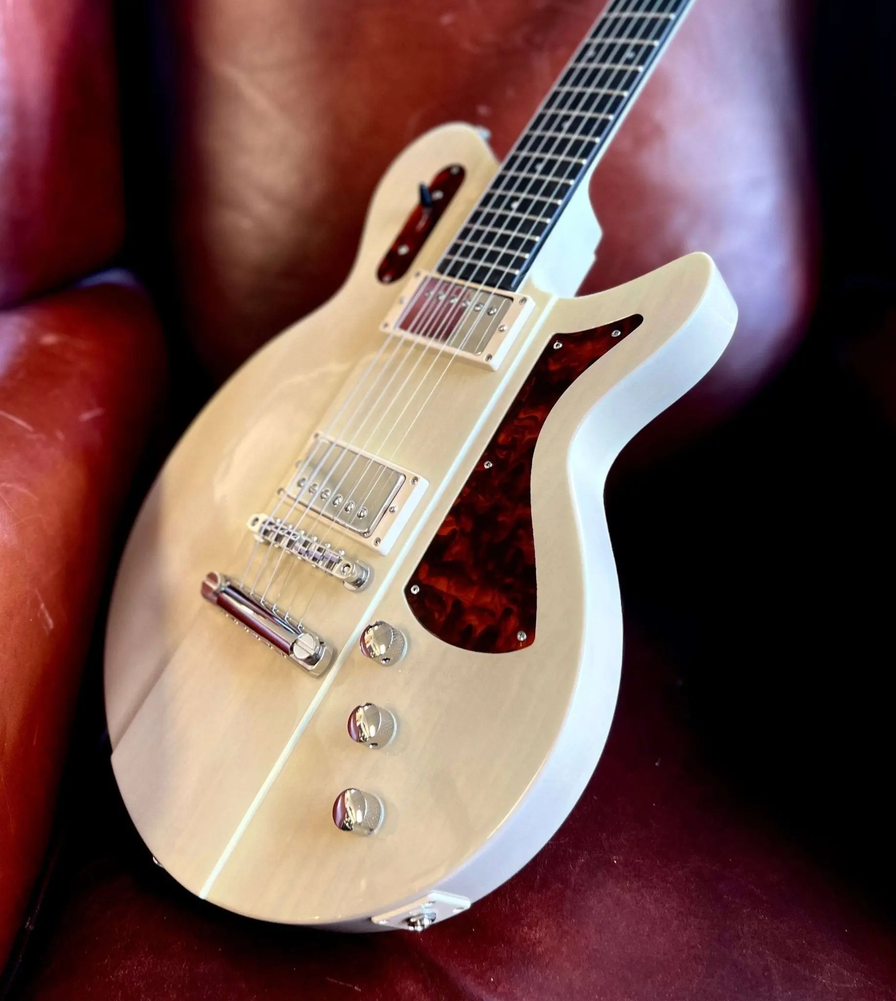 Eastman Juliet-PB Pomona Blonde  (Price inc. Custom Pro Setup Package) - Image 24