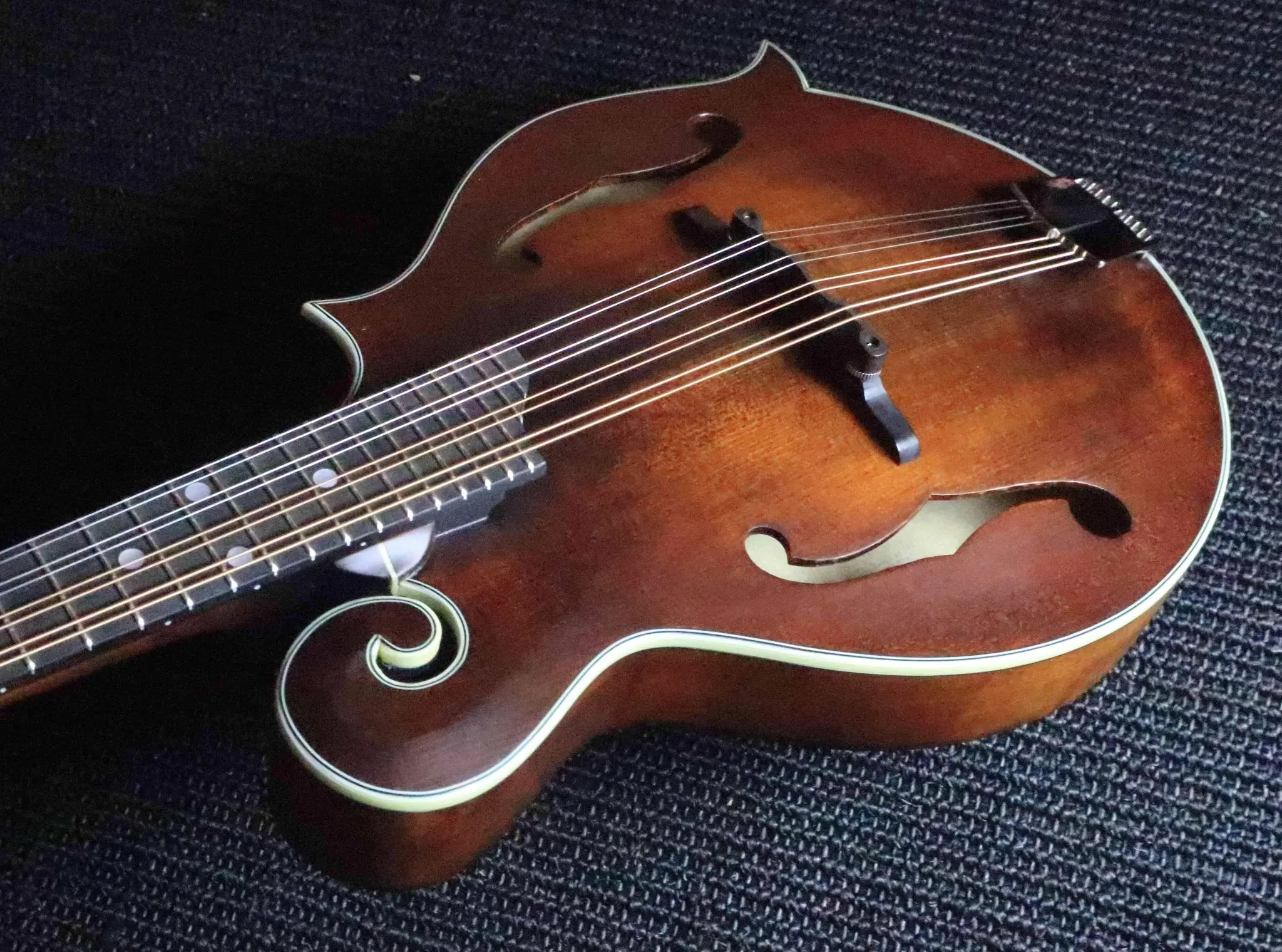 Eastman MD315L F-style Mandolin (F-holes, Solid Spruce top, Solid Maple back and sides, w/Gigbag)  (Price inc. Custom Pro Setup Package) - Image 7