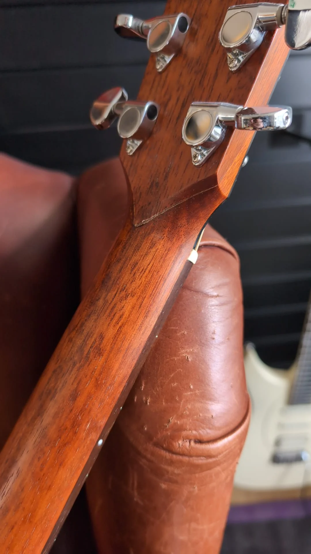 Eastman PCH1-GACE Electro Acoustic Guitar, (B-stock/Transit Damage) - Image 4