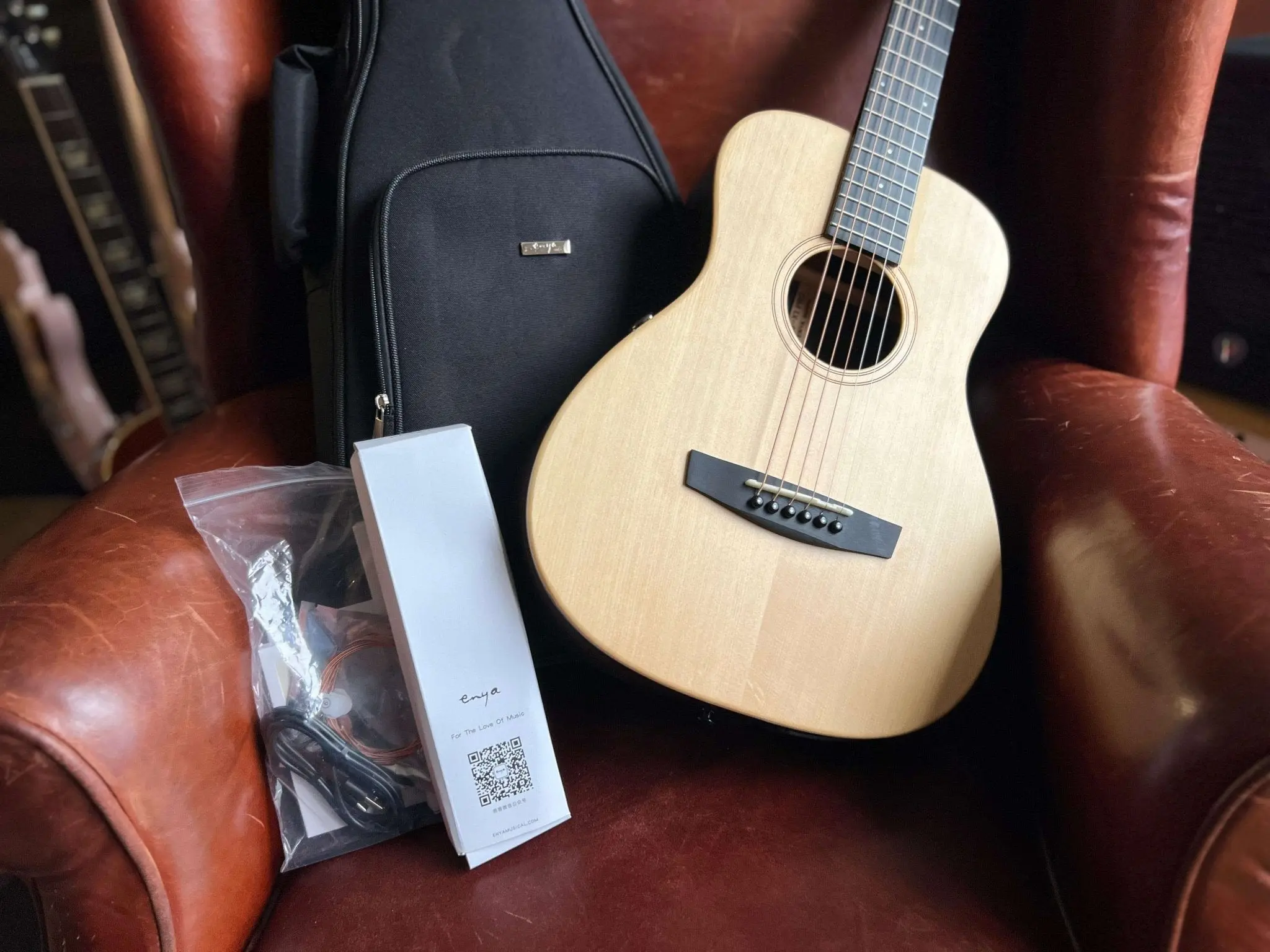Enya EBX1 Pro EQ Spruce 1/2 Size 34" Electro Acoustic Travel / Childrens Guitar - Image 24