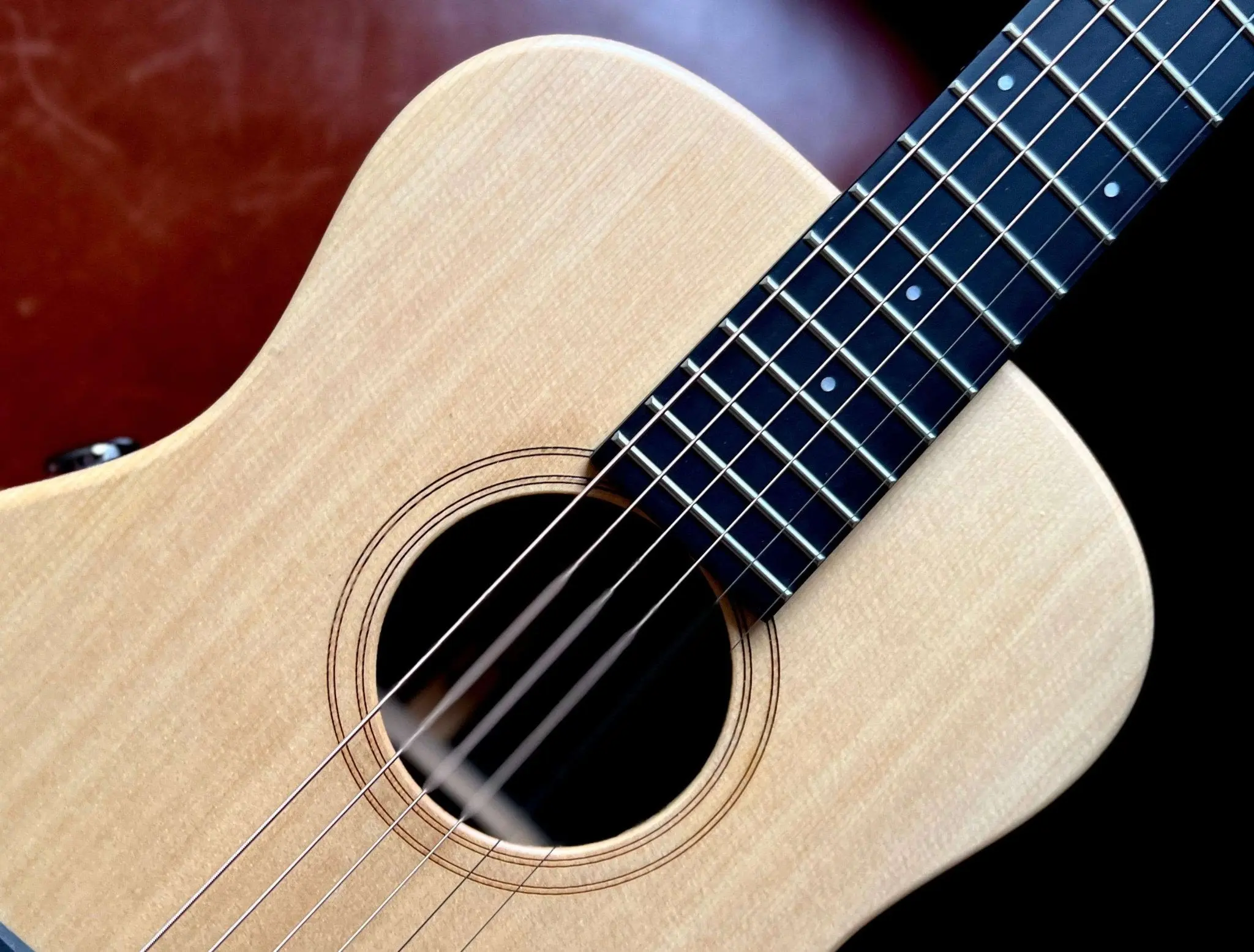 Enya EBX1 Pro EQ Spruce 1/2 Size 34" Electro Acoustic Travel / Childrens Guitar - Image 6