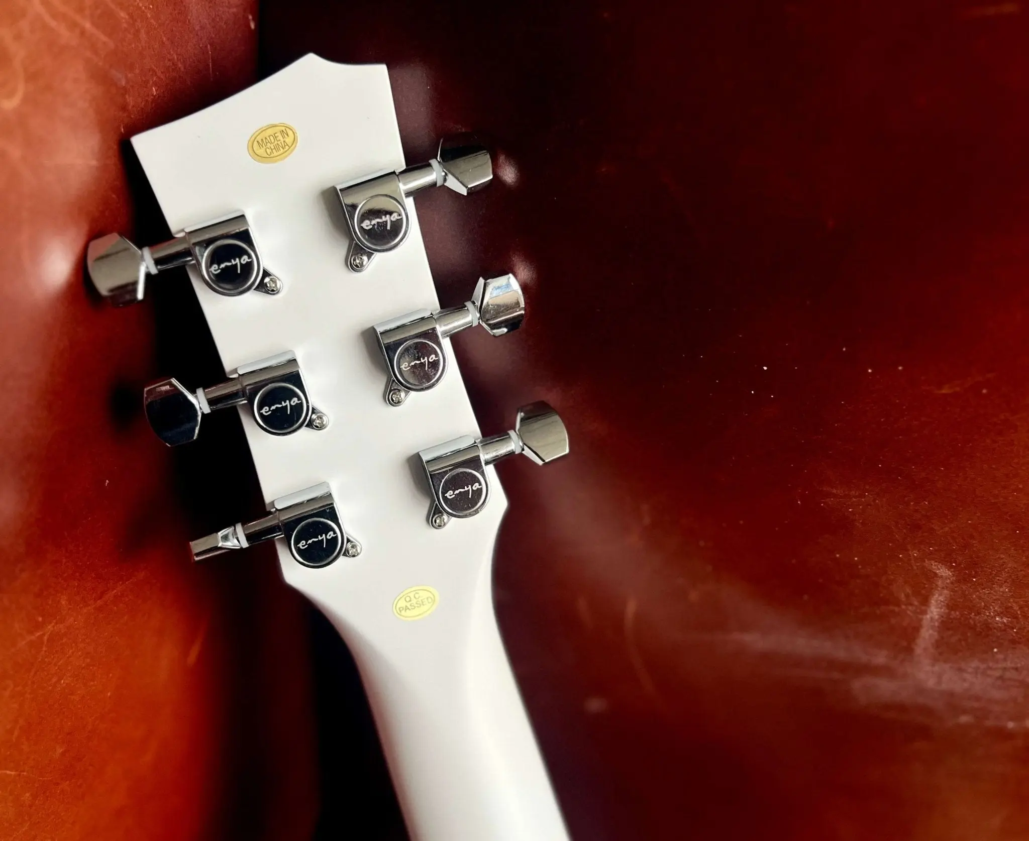 Enya Nova GO SP1-WH White  Nova Go Carbo fibre electro guitar with Bluetooth - Image 18