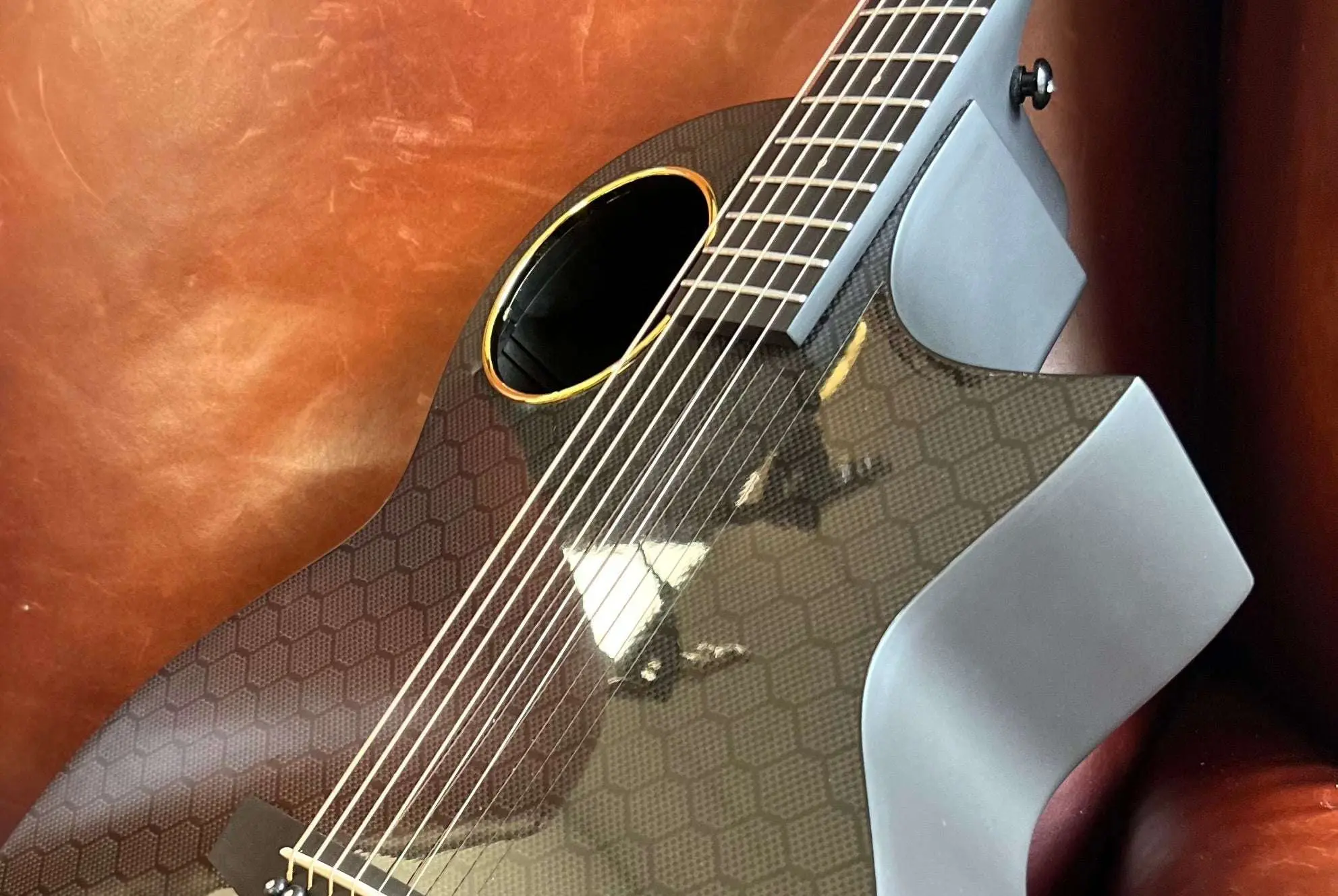 Enya X4 PRO Carbon Fibre Electro-Acoustic Travel Guitar - Image 14